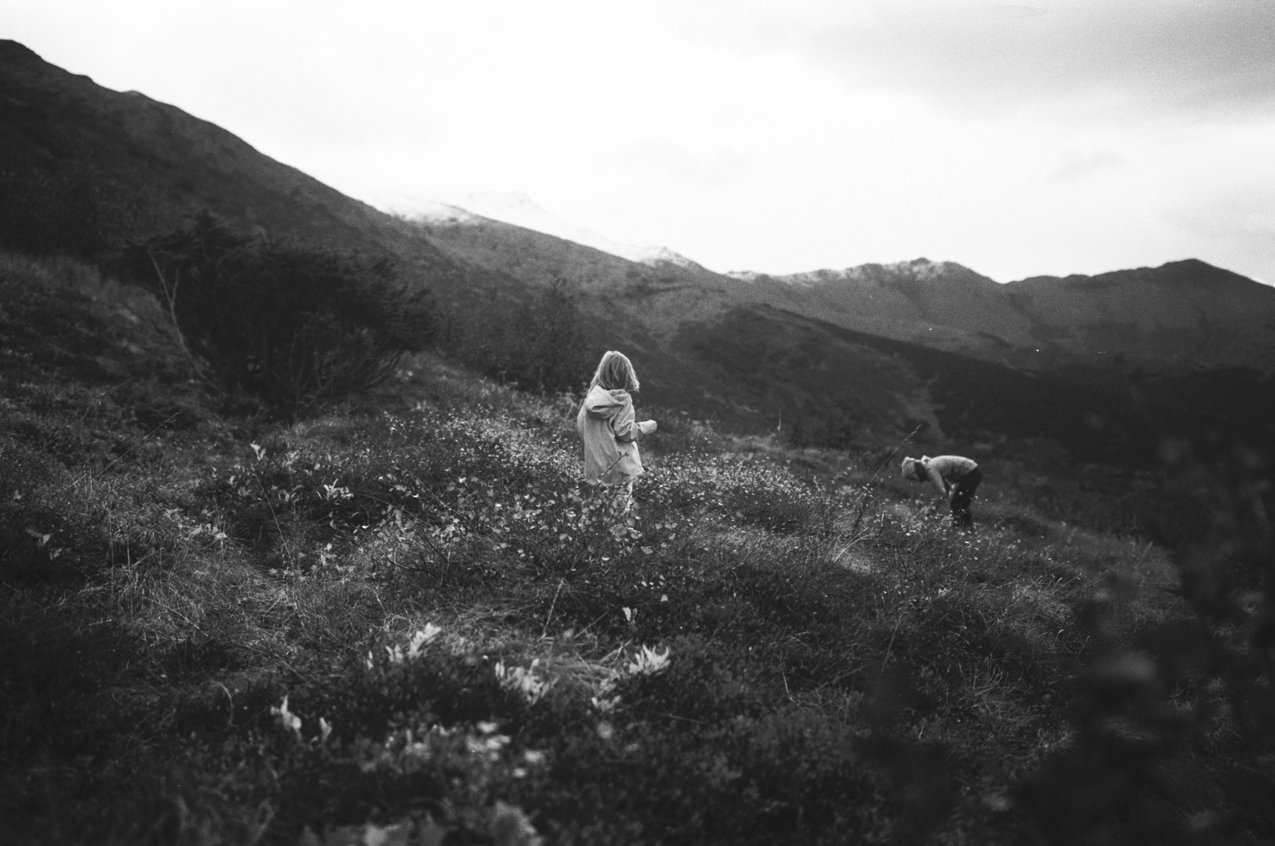 9.22-familyhike-ilford4004635.JPG