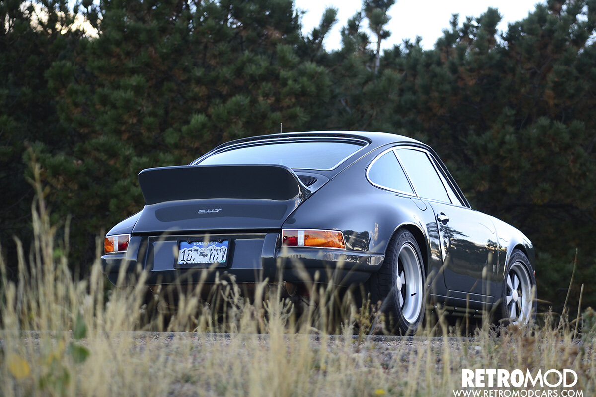 Sibling Rivalry: Hot-rodded 1972 Porsche 911 T and 1984 Porsche 911 Carrera  — RETROMOD