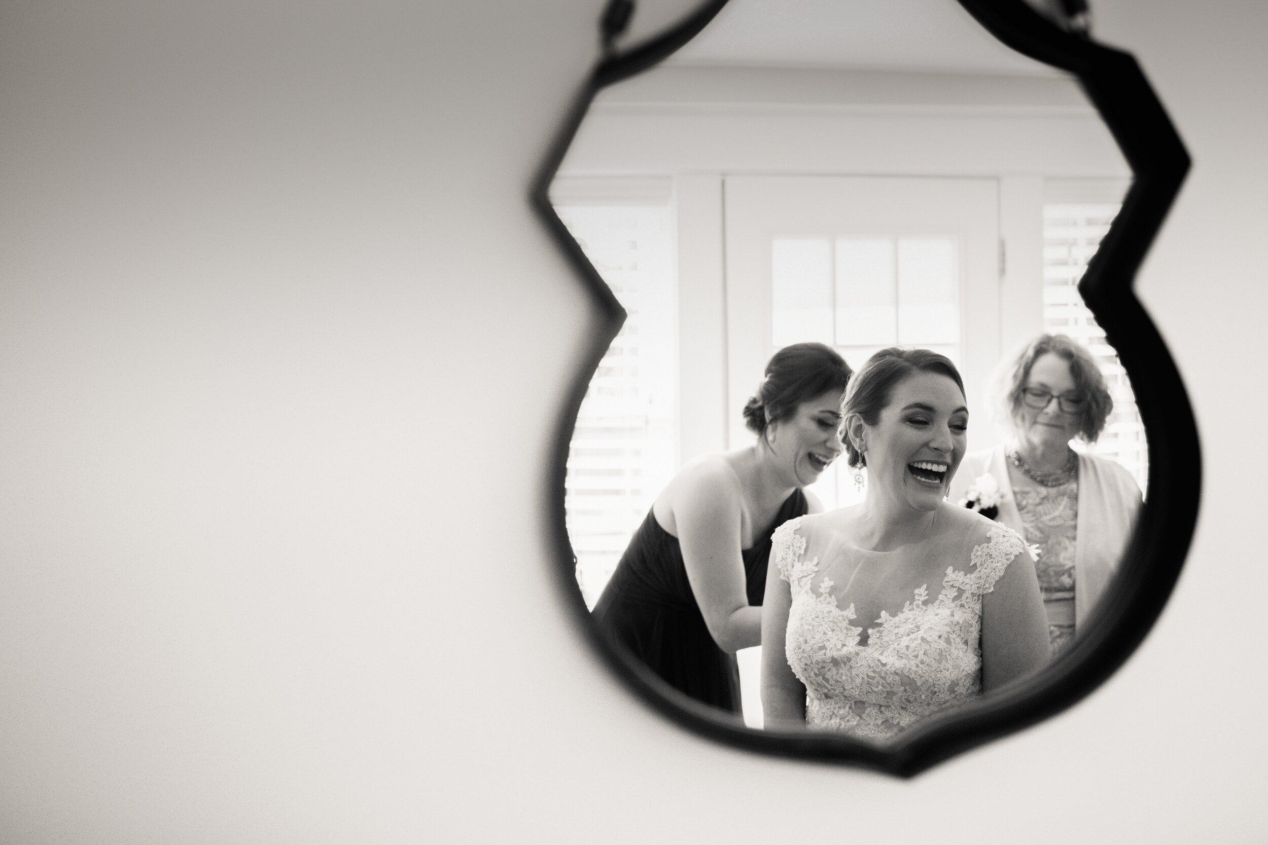 bride-getting-ready-arlington-va.jpg