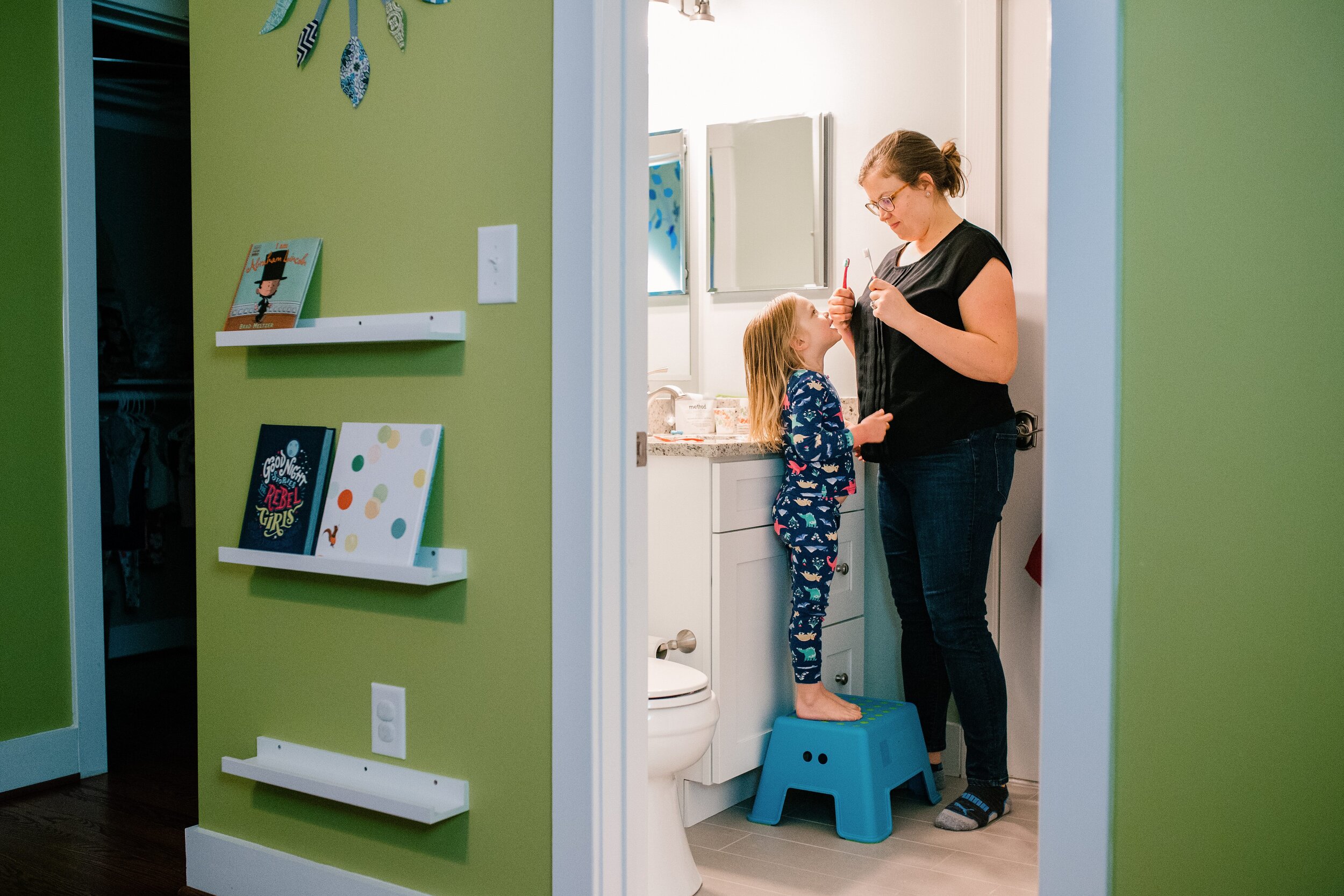 mom-helping-to-brush-teeth.jpg