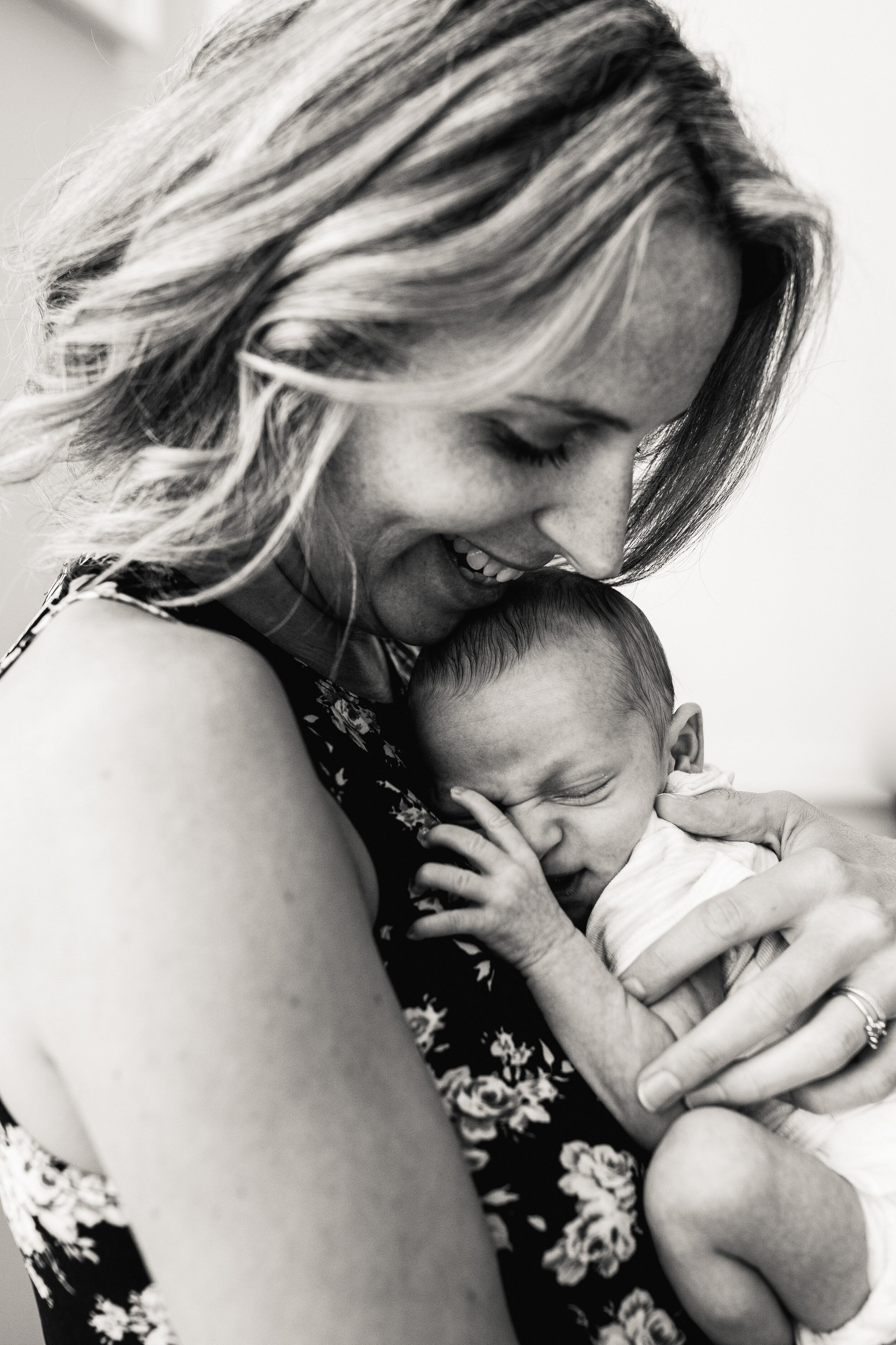 mom-holding-baby-alexandria-va.JPG