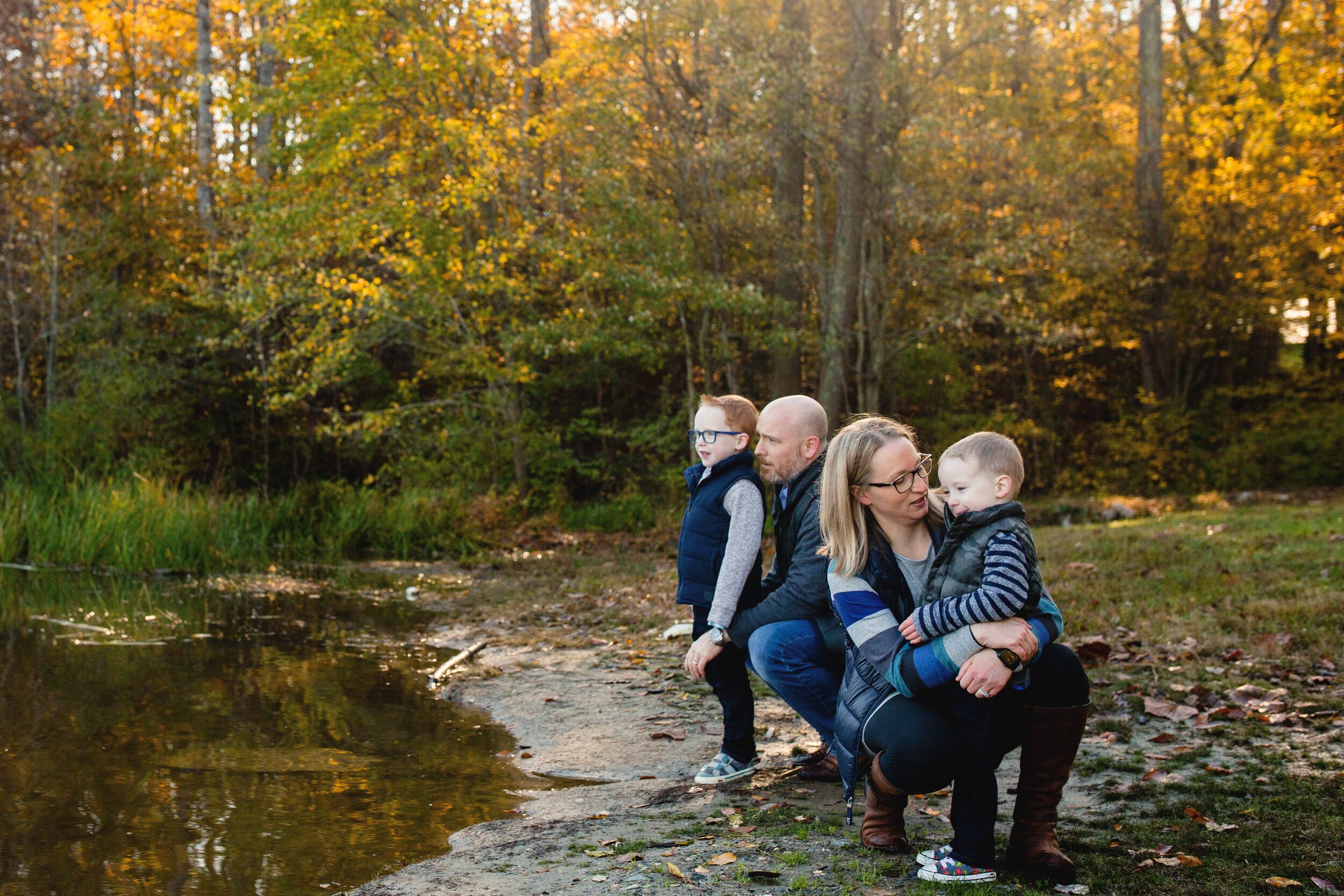 family-at-lake-in-fairfax-va.jpg