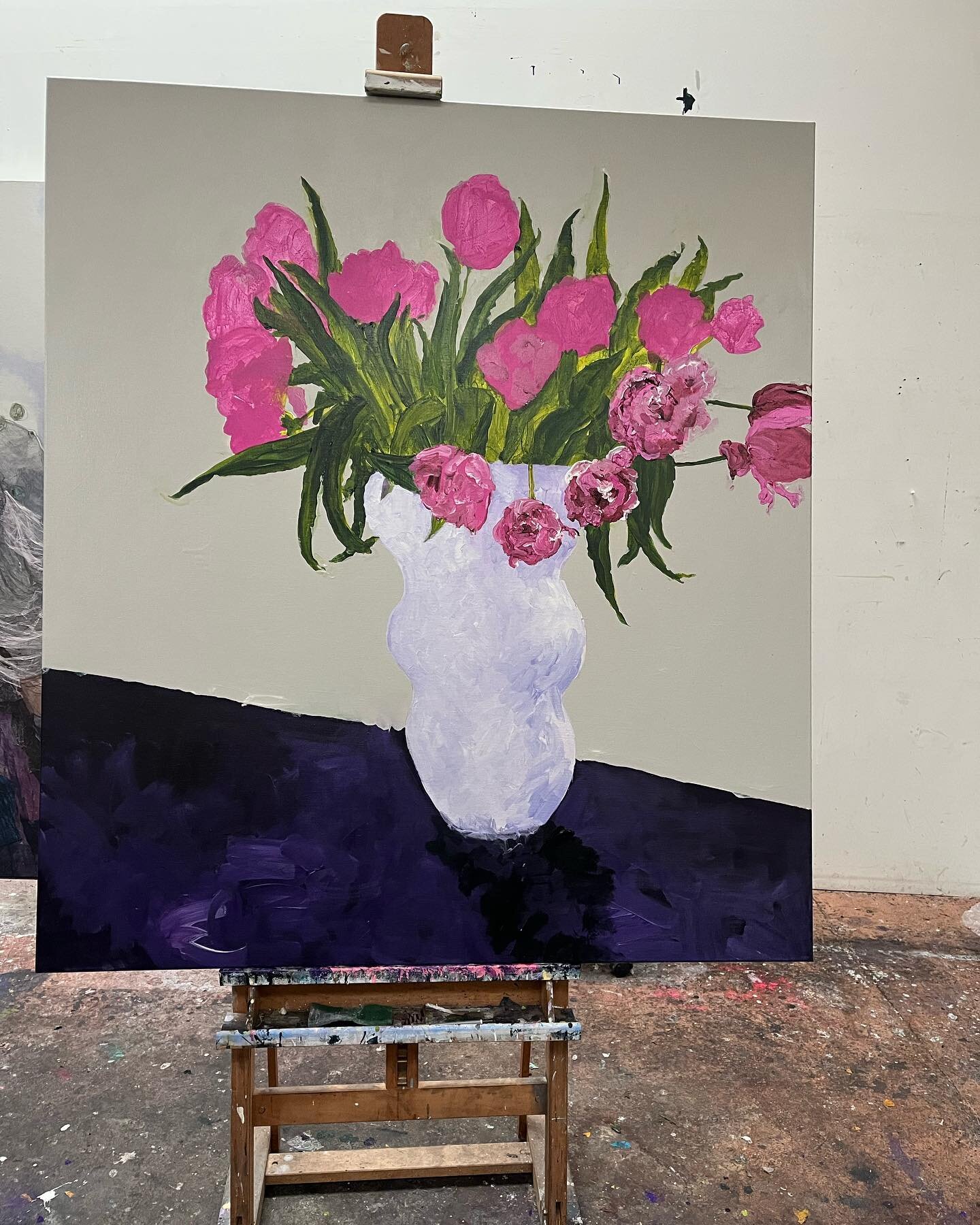 WIP. So enjoyable to be working on a still life again. Certainly beginning to feel like Spring! 120x120cm on linen #acrylicpainting 
#colour #stilllifepainting #melbourneartist #feelslikespring