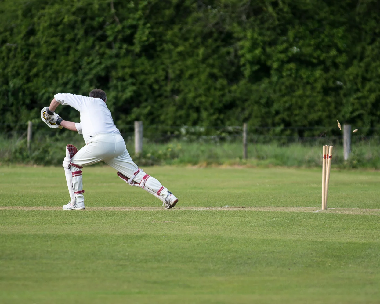 Bowled !
