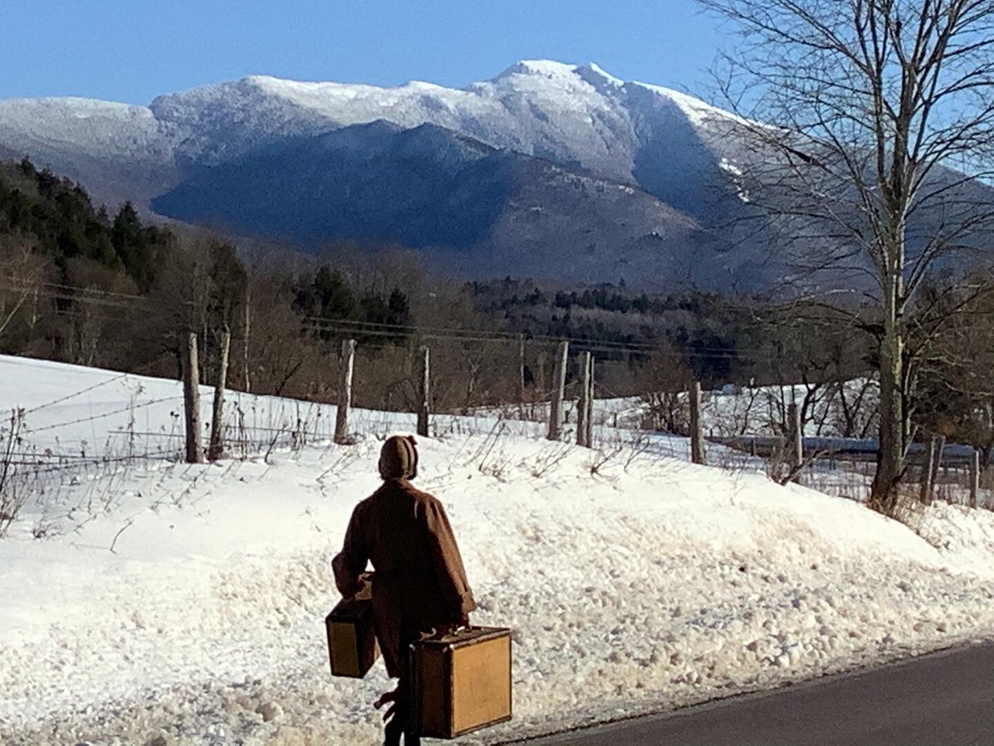 Florence on route to next weeks premier of The Snowflake Man: The Film at @sandglasstheater ~ https://sandglasstheater.org/special-events/winter-sunshine-series
.
.
📸: Carol Bell 
.
.
.
#boltonmountain #vermont #filmmaking #thesnowflakeman #wintersu