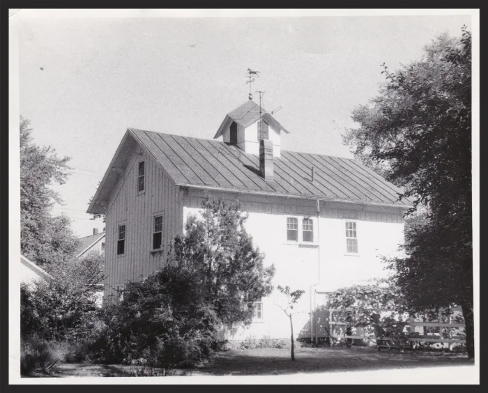 This is the carriage house which no longer exists.