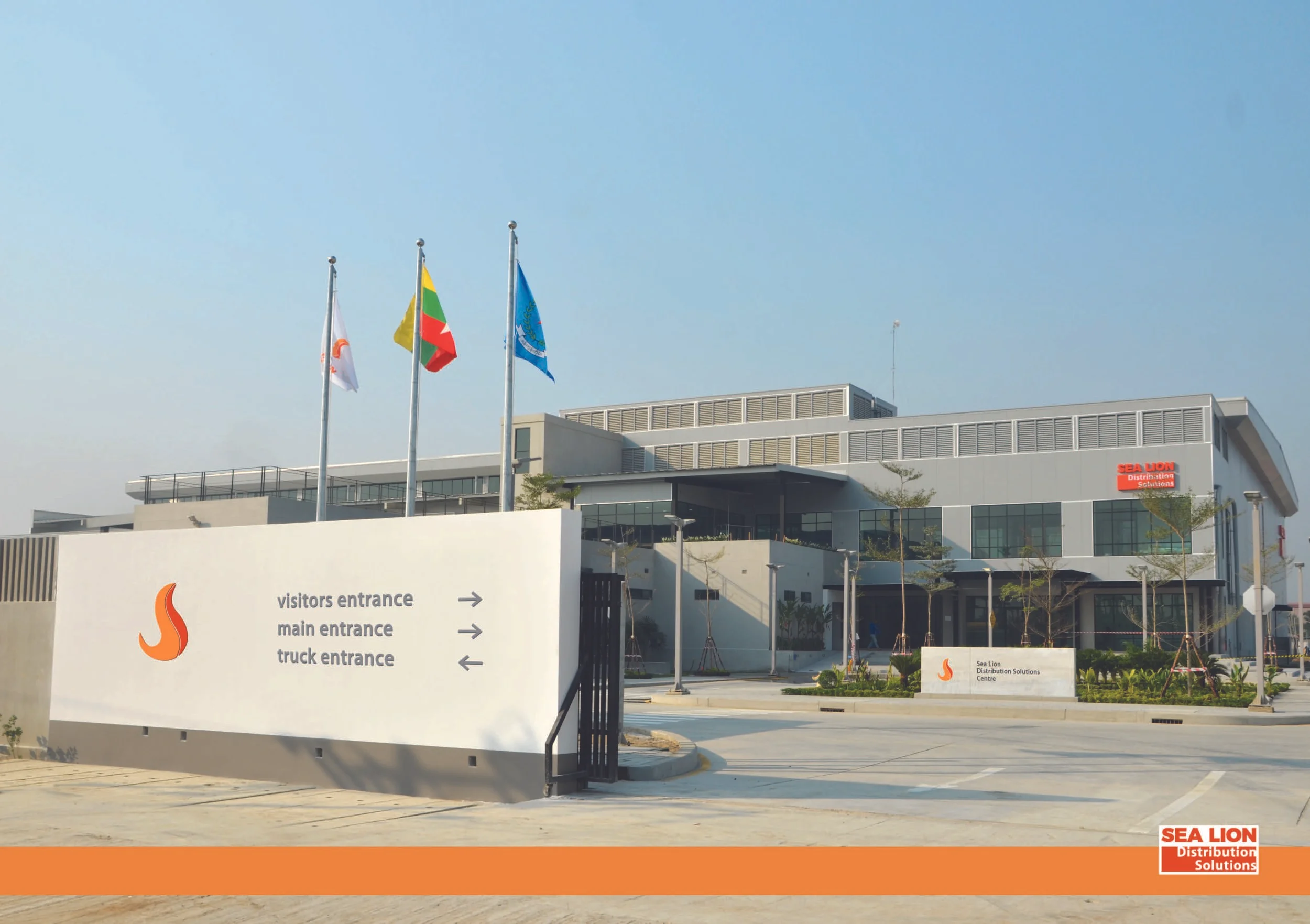 Located in Kyan Sitt Thar Industrial Zone in South Dagon township of Yangon, Sea Lion Distribution Solutions Centre spans over 6,870 square meter in a total land area of 8.7 acres (35,276 square meter).