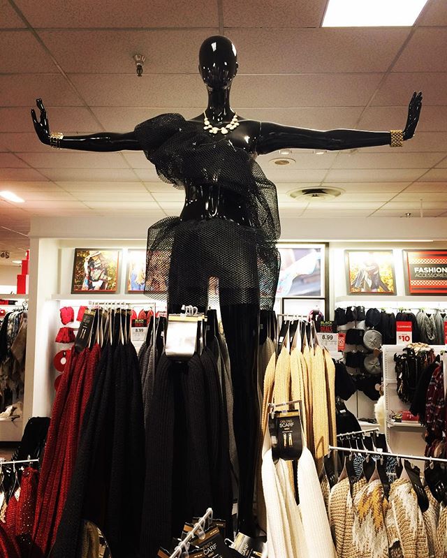 Who knew black net mesh can elevate mannequins? @jcpenney #mannequin #judithvonhopf #holidaylook #jewelrydisplay