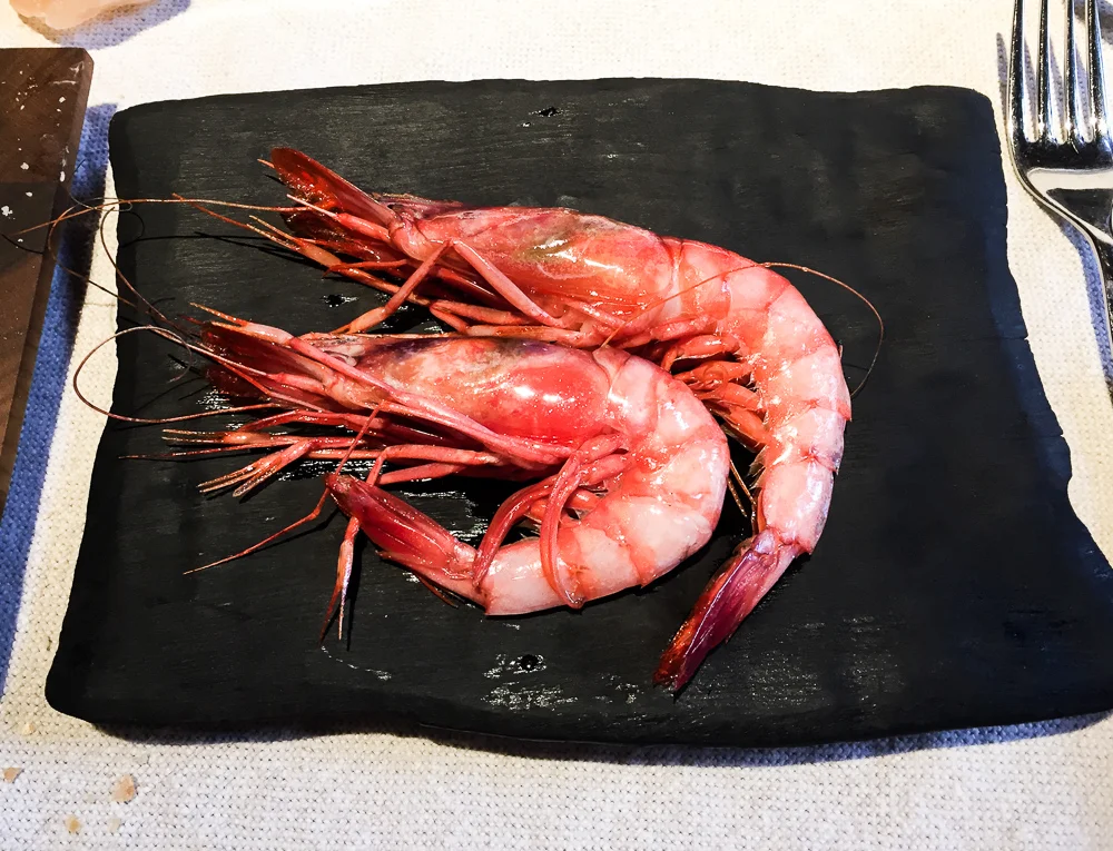 Huelva shrimp, obviously feeling very snugly