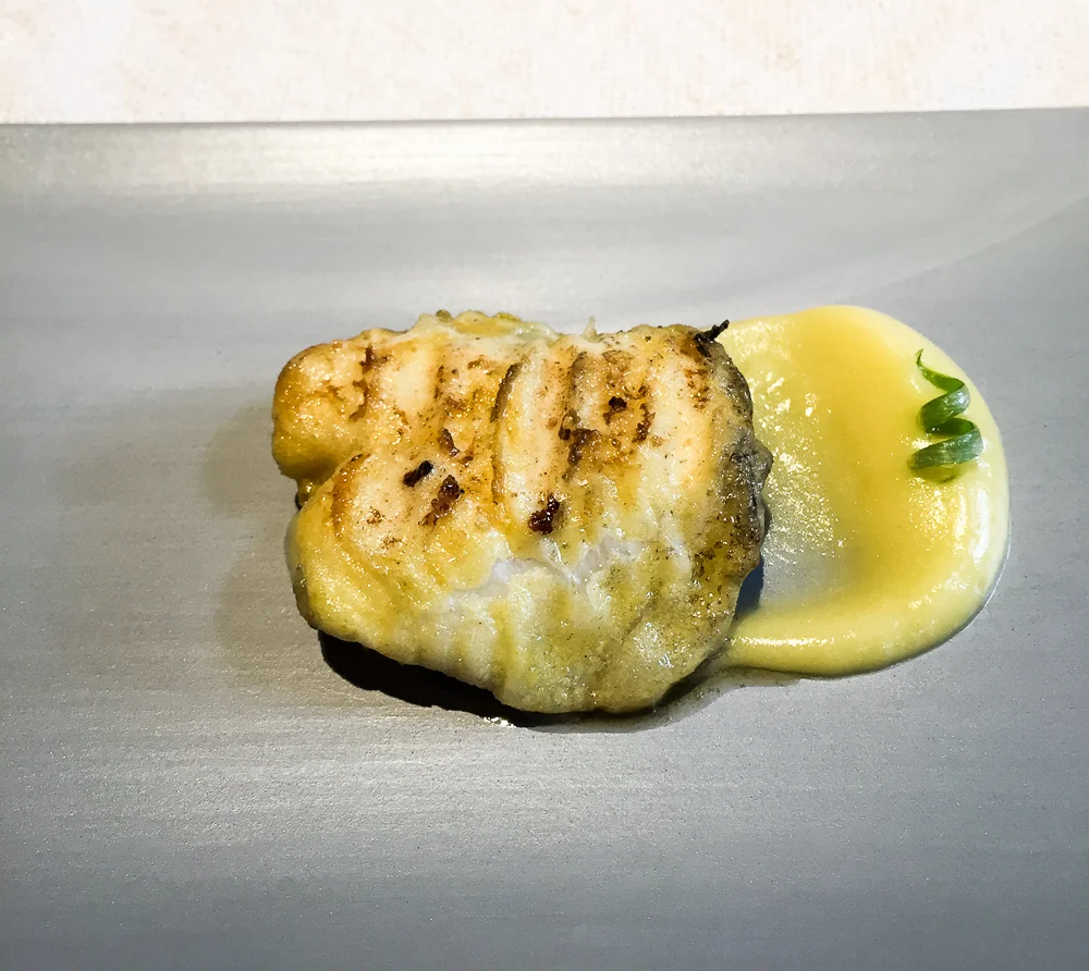 Fried kokotxa with pil-pil emulsion