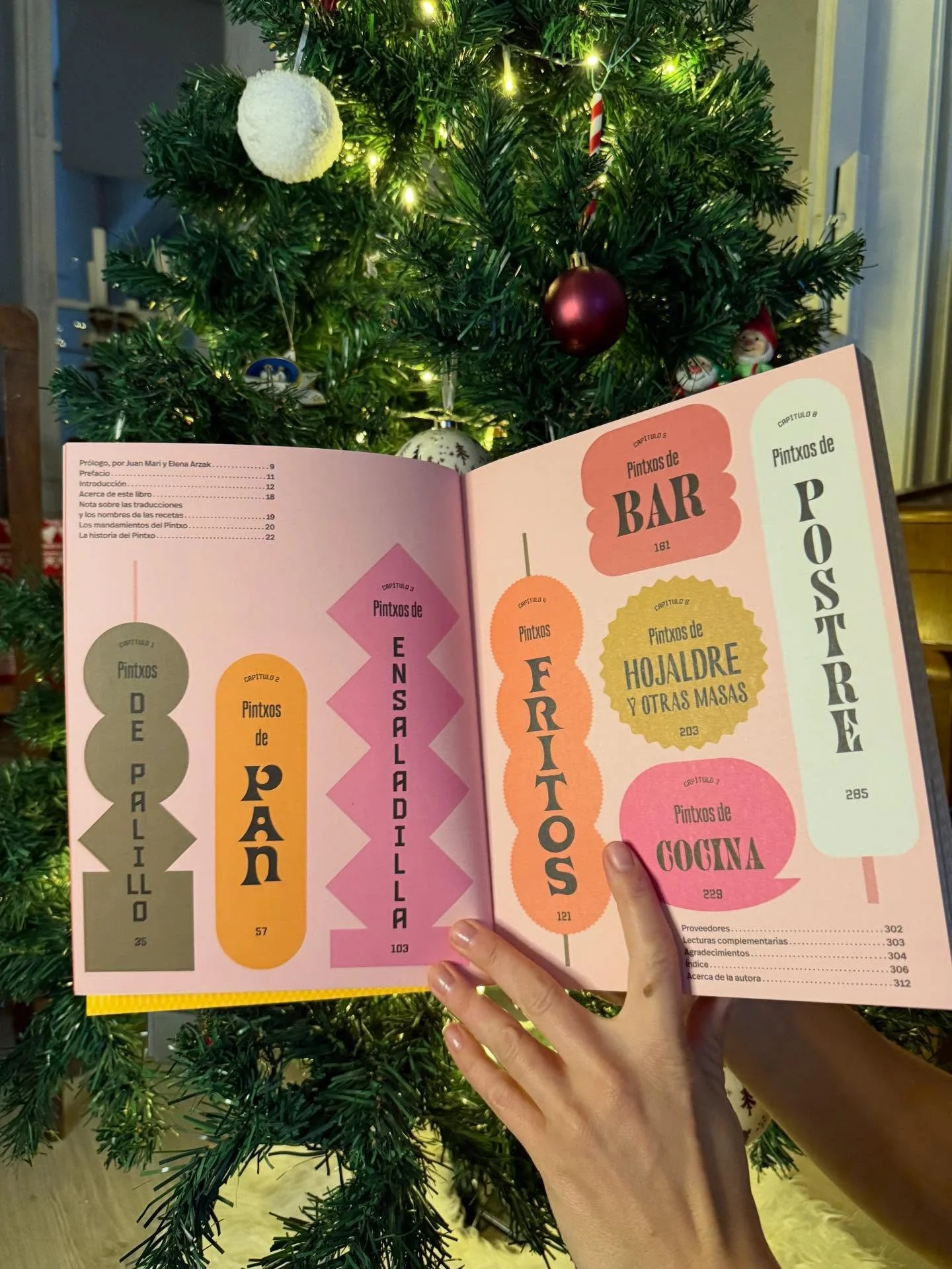 Soy Marti y he escrito estos dos libros. Y ahora, con Navidad y Reyes a la vuelta de la esquina, os los propongo como un regalo 10🎄👑

He tardado casi una d&eacute;cada en hacer los dos, porque quer&iacute;a crear dos libros que cuentan la verdadera