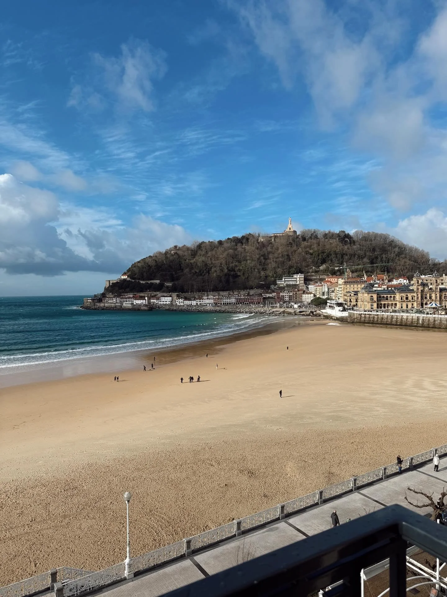 the nerve to look this good on a random february day 😩