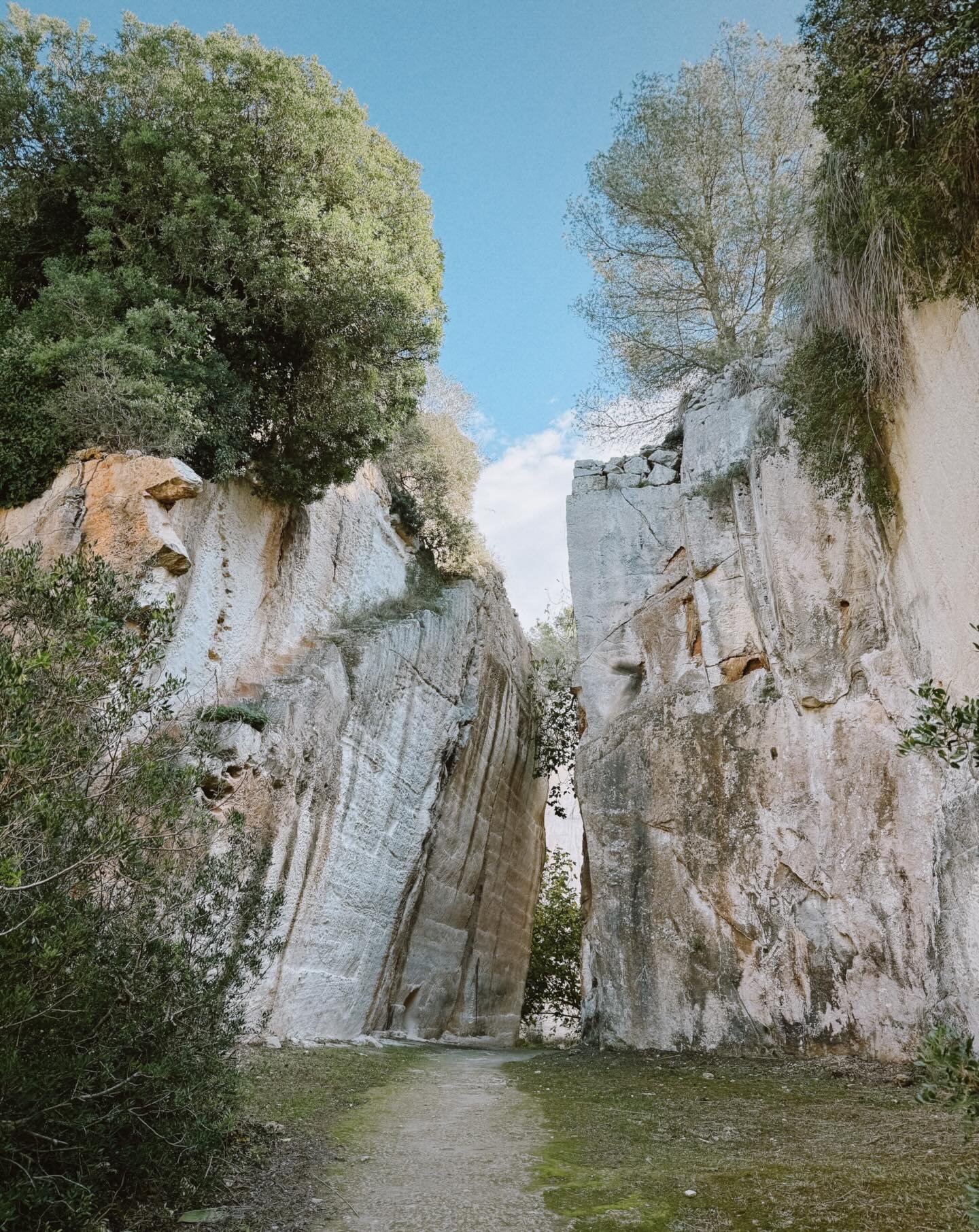 Mar&egrave;s is that warm, honey colored stone you see absolutely everywhere in Menorca and Mallorca, used in everything from farmhouses to churches to old city walls. On my trip, I was looking for somewhere to take a quick run between destinations a