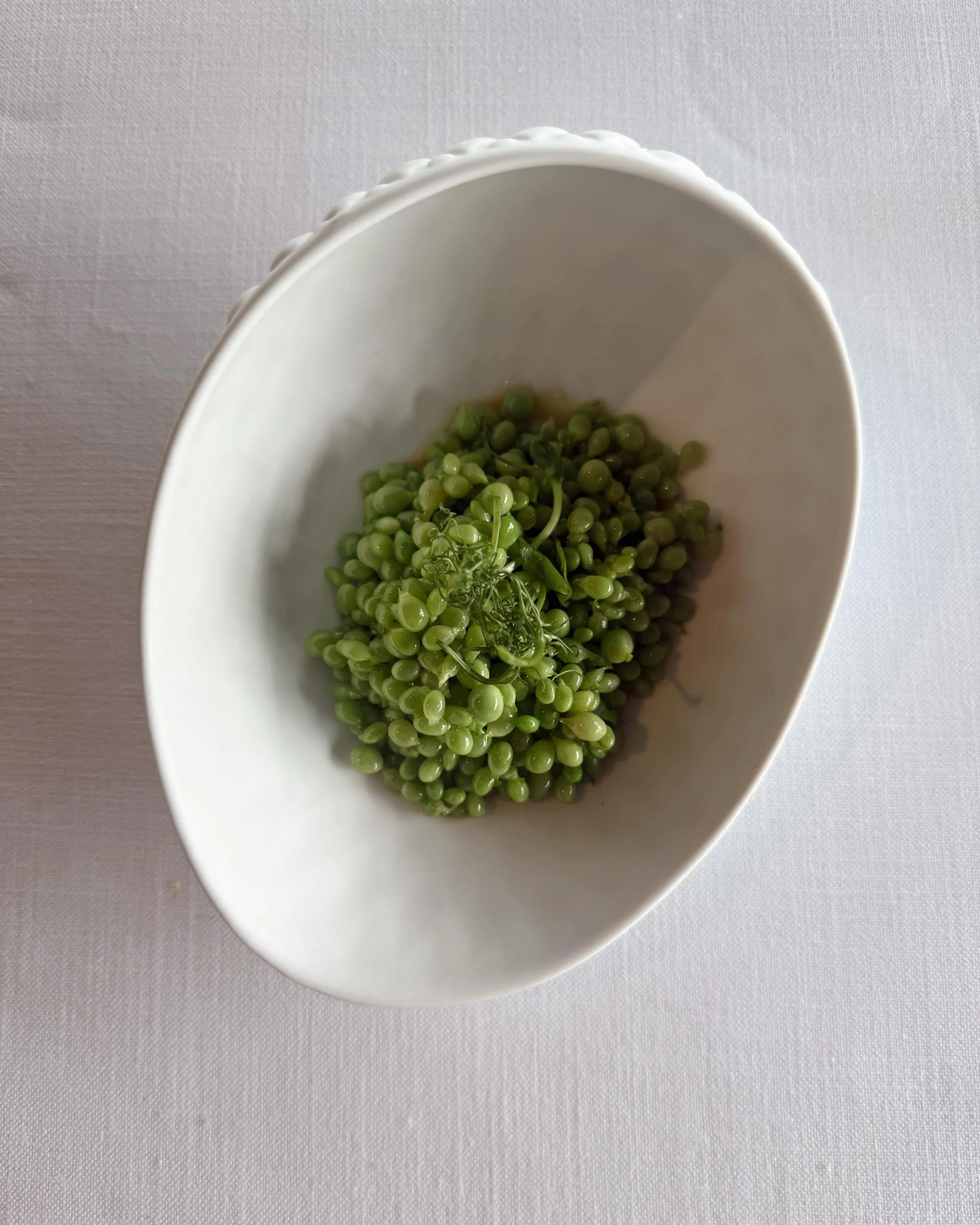 It&rsquo;s been a while since I&rsquo;ve felt such pure joy at a fine dining experience as I did recently @huertona ✨ 

Could it be because they served me heaps of peas and caviar and fresh , unadulterated flavors both from land and sea? Yep

Could i