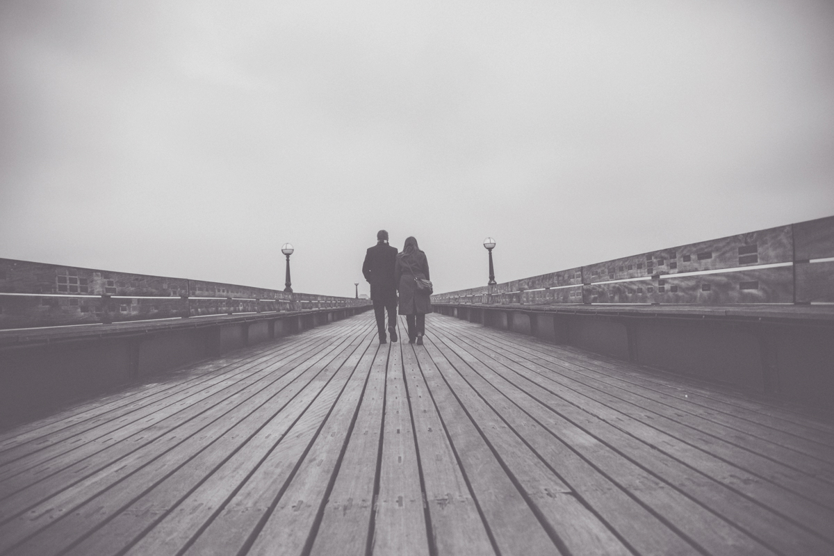 JAMES + ANNIKA CLEVEDON PIER PRESHOOT LOW-2.jpg