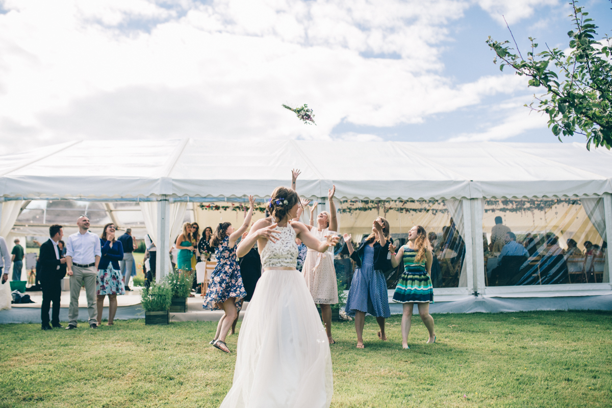 SUZ+MARK SOUTH DEVON VILLAGE GREEN WEDDING LOW-512.jpg