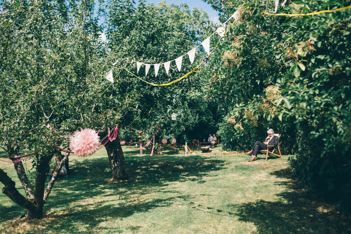 ANNA + SIMON BACK GARDEN RUSTIC WEDDING LOW-290.jpg