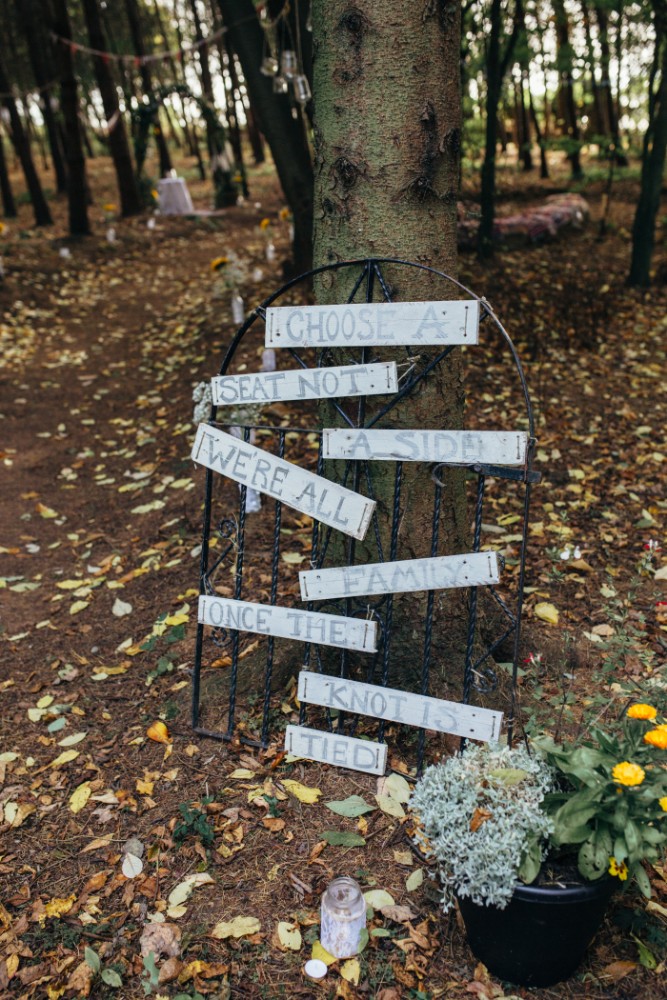 Joe+Lauren Intimate Woodland Handfasting - Naomijanephotography 5.jpg