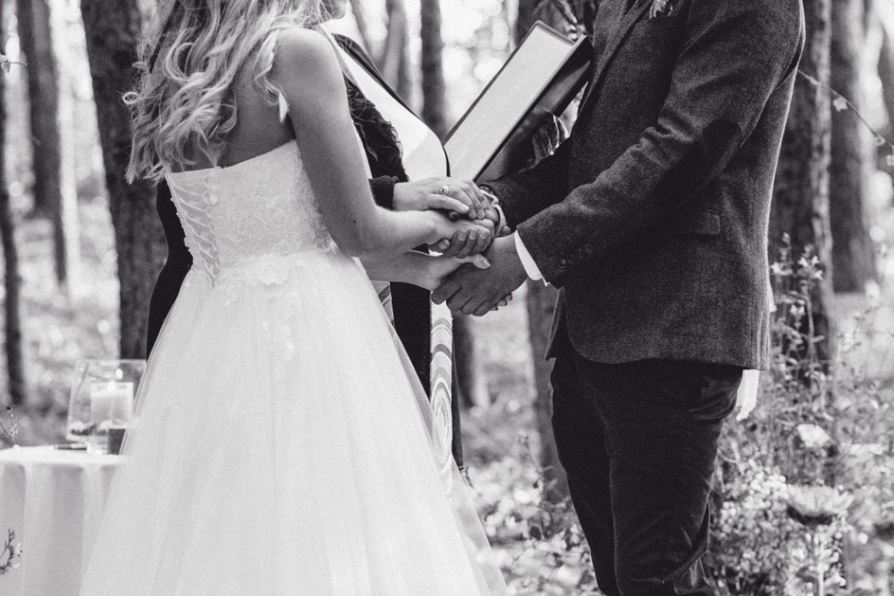 Joe+Lauren Intimate Woodland Handfasting - Naomijanephotography 52.jpg