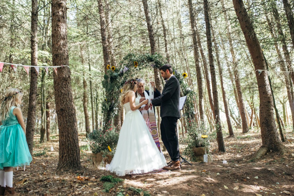 Joe+Lauren Intimate Woodland Handfasting - Naomijanephotography 54.jpg