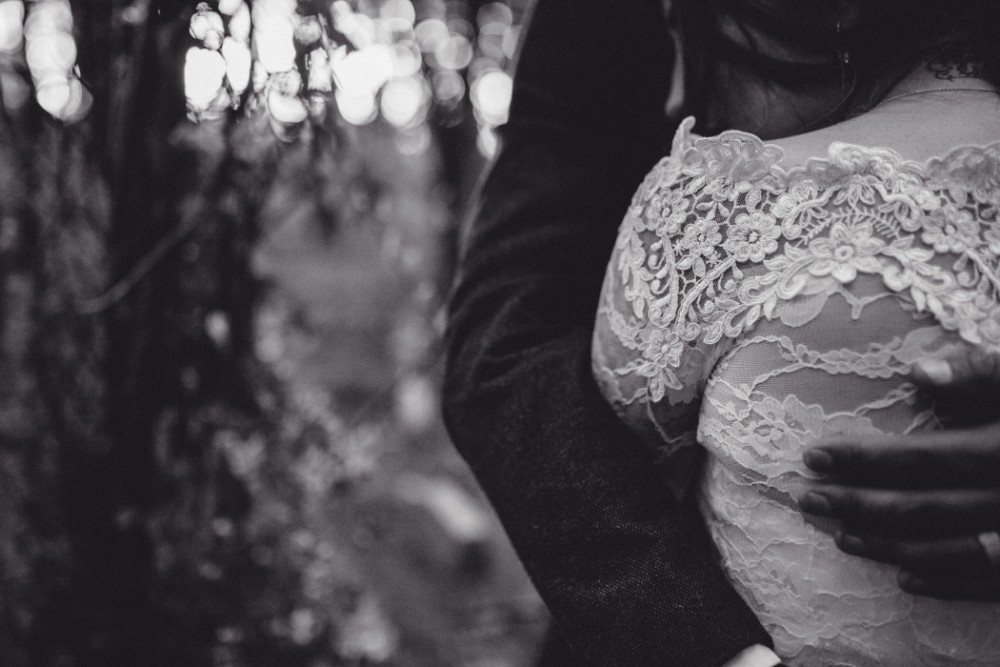 Joe+Lauren Intimate Woodland Handfasting - Naomijanephotography 78.jpg