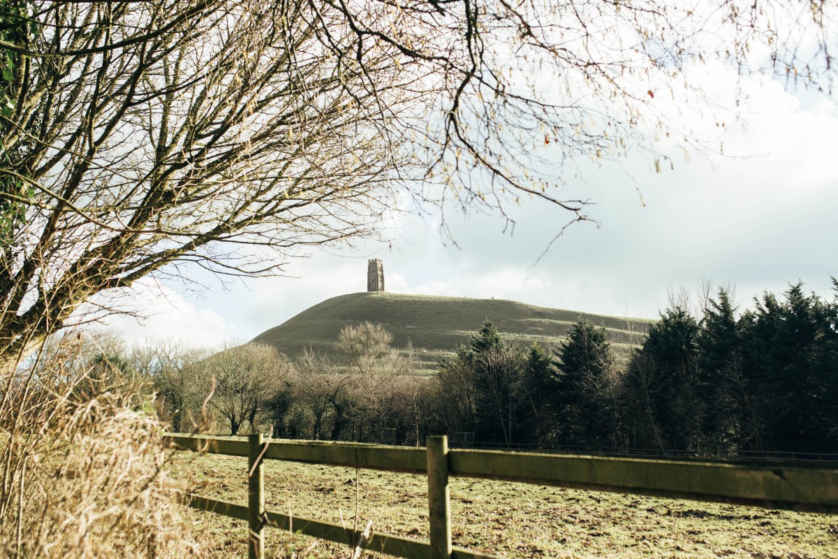 Simon + Wendy Glastonbury Tor Pre-Wedding NaomiJanePhotography-12.jpg