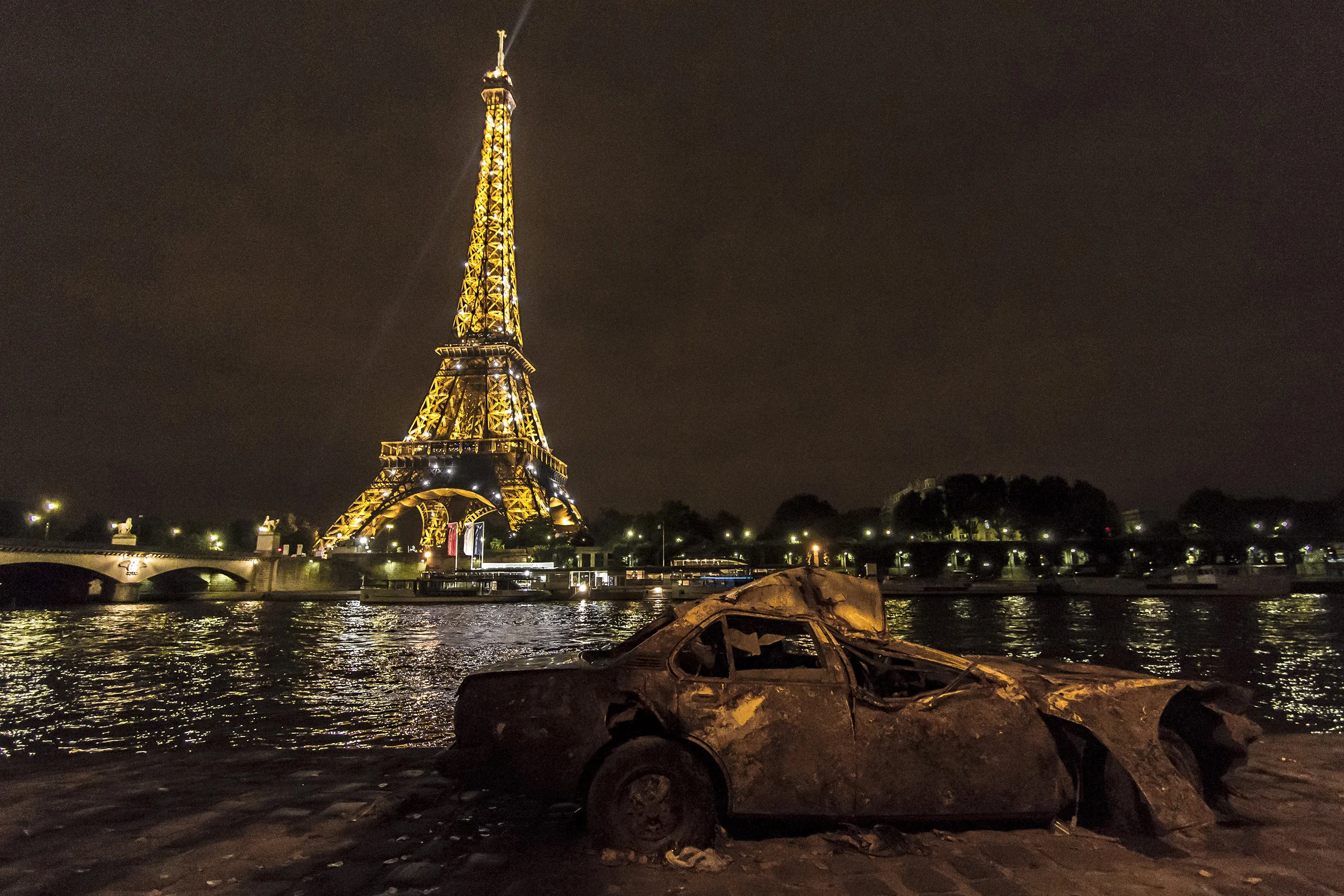 La Seine, Paris Wreck pulled from the Seine