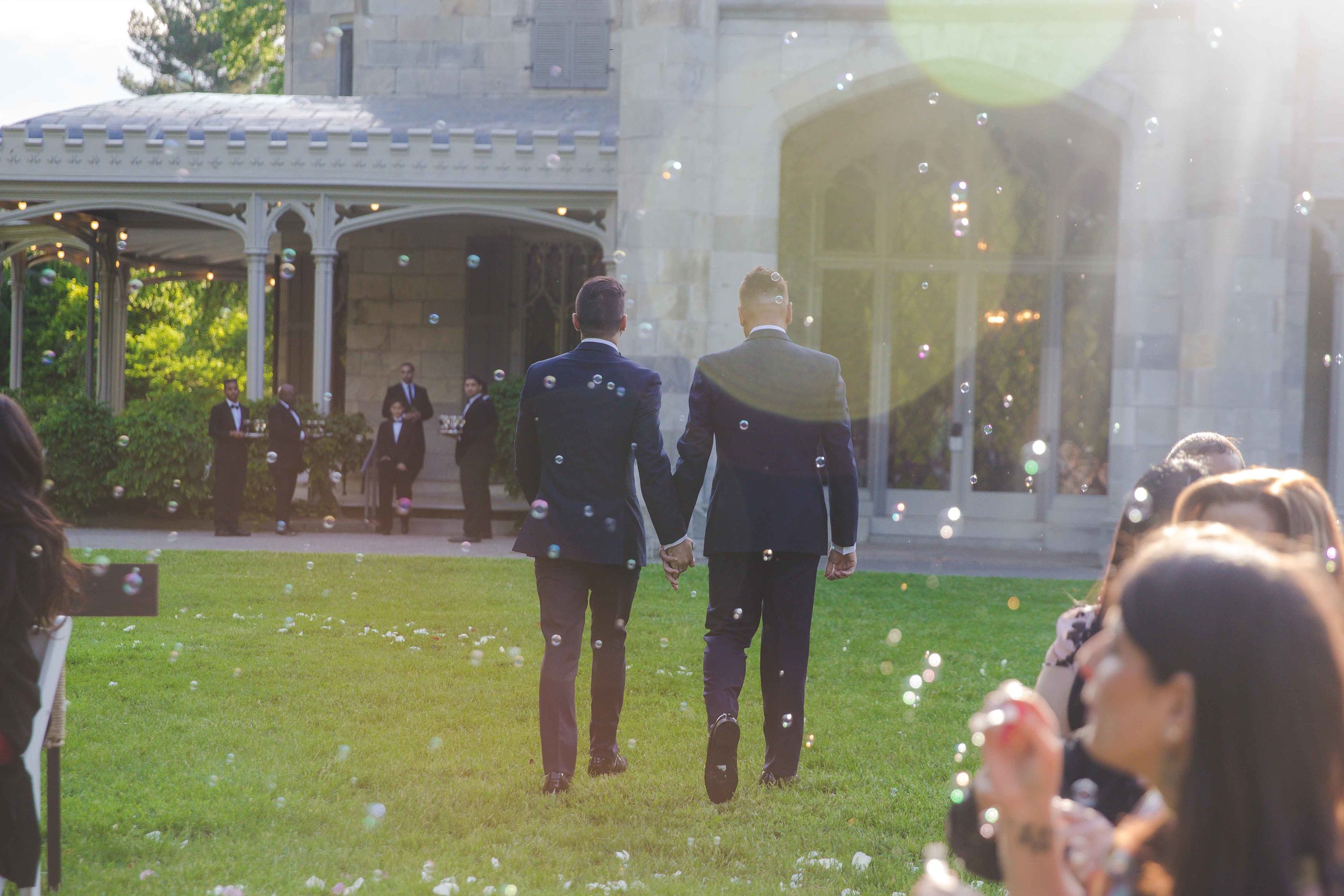 lyndhurst-mansion-amazing-gay-wedding-42.jpg