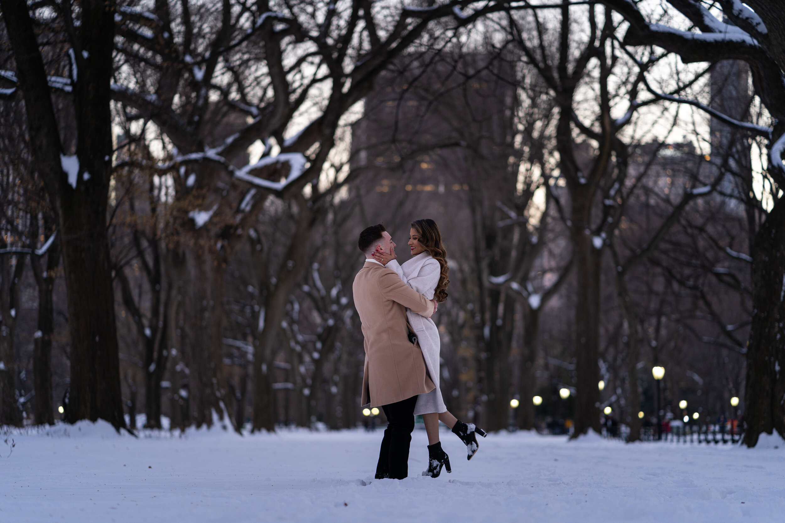 Central-park-snow-proposal-photography