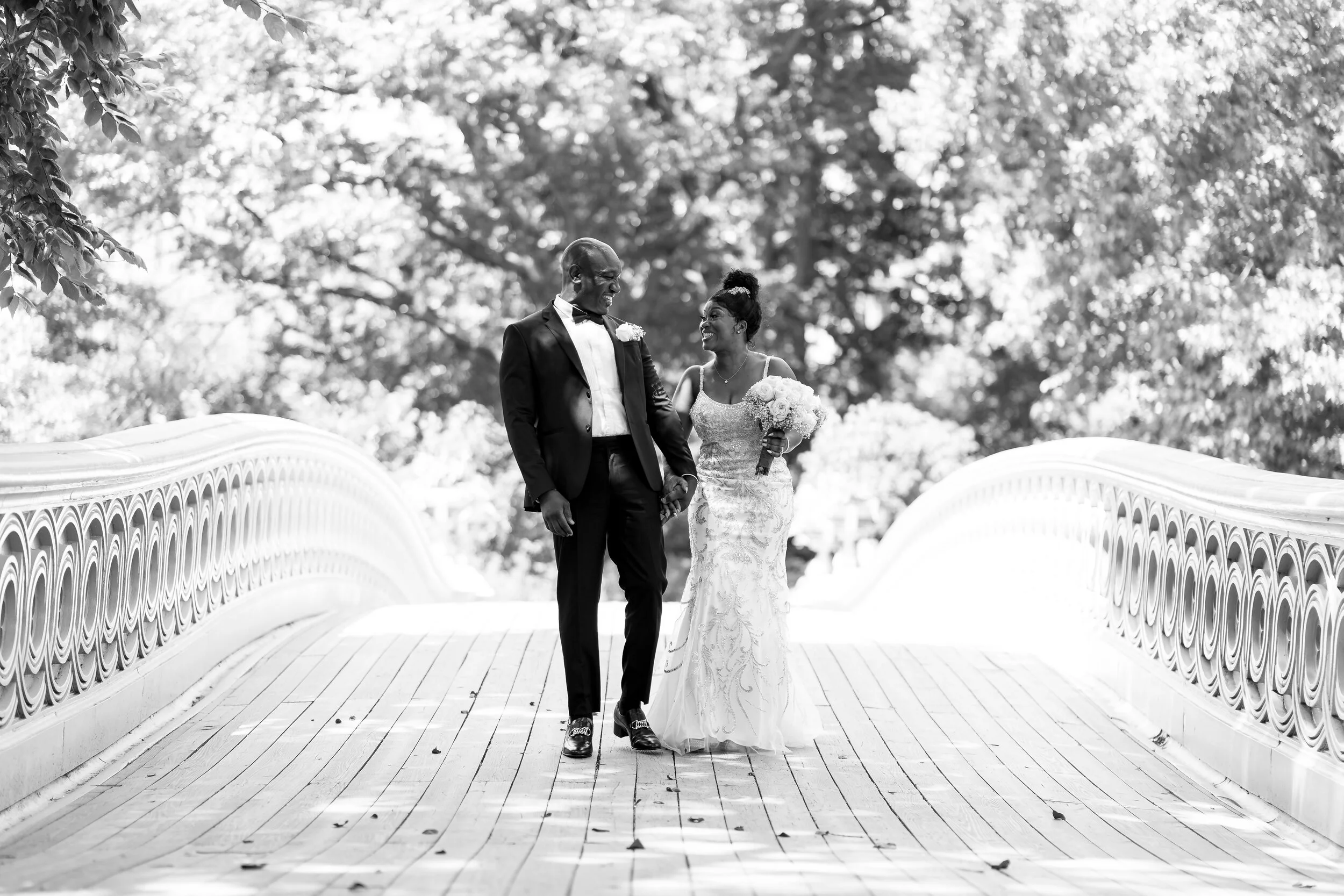 bow-bridge-black-wedding-photographer