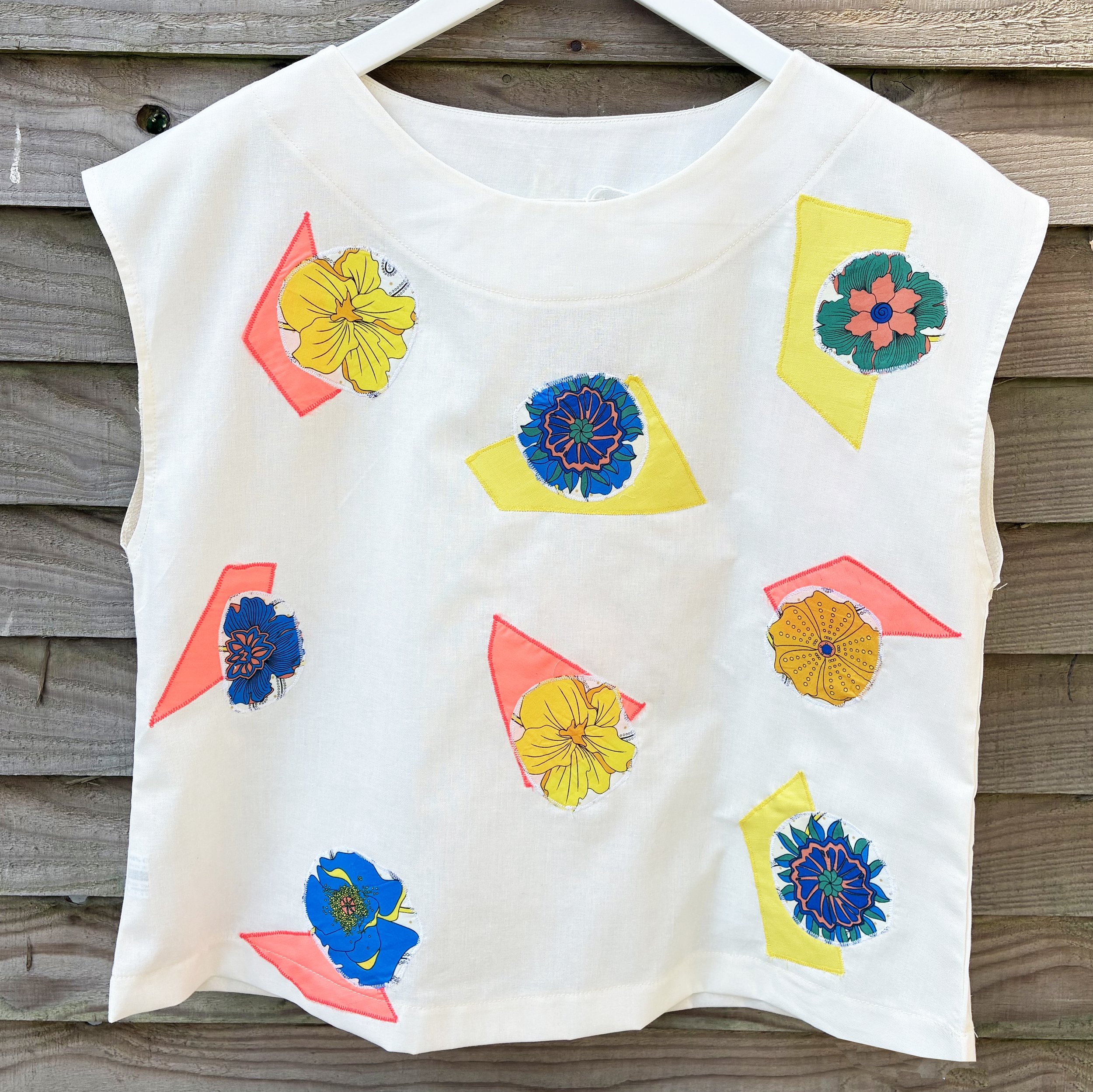 Fleur de Chute | Sustainable Cap Sleeve Appliqué Top - Flowers