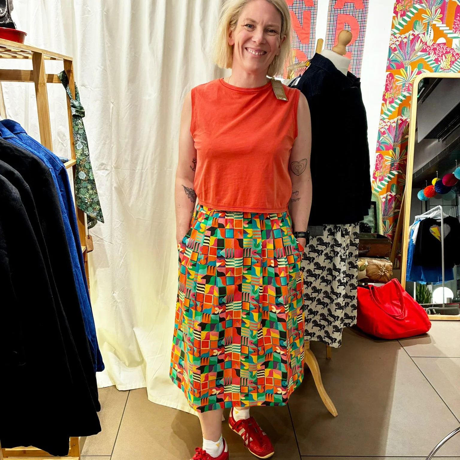 helen in bauhause skirt 1.jpg