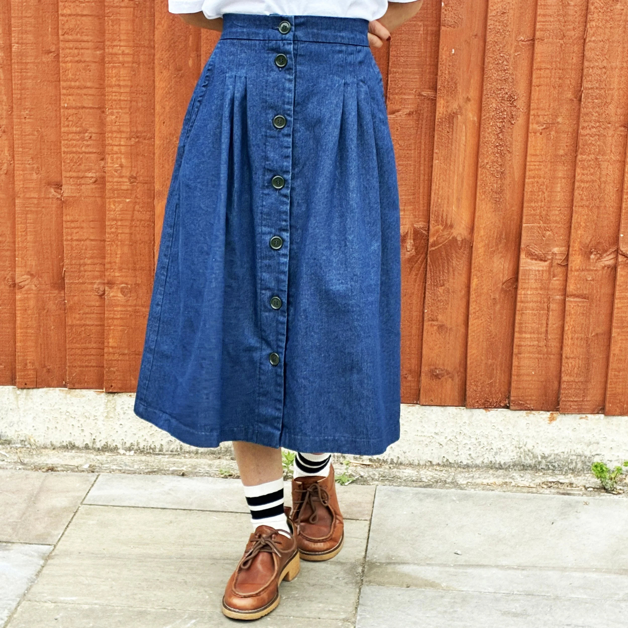 dark denim button skirt 1.jpg