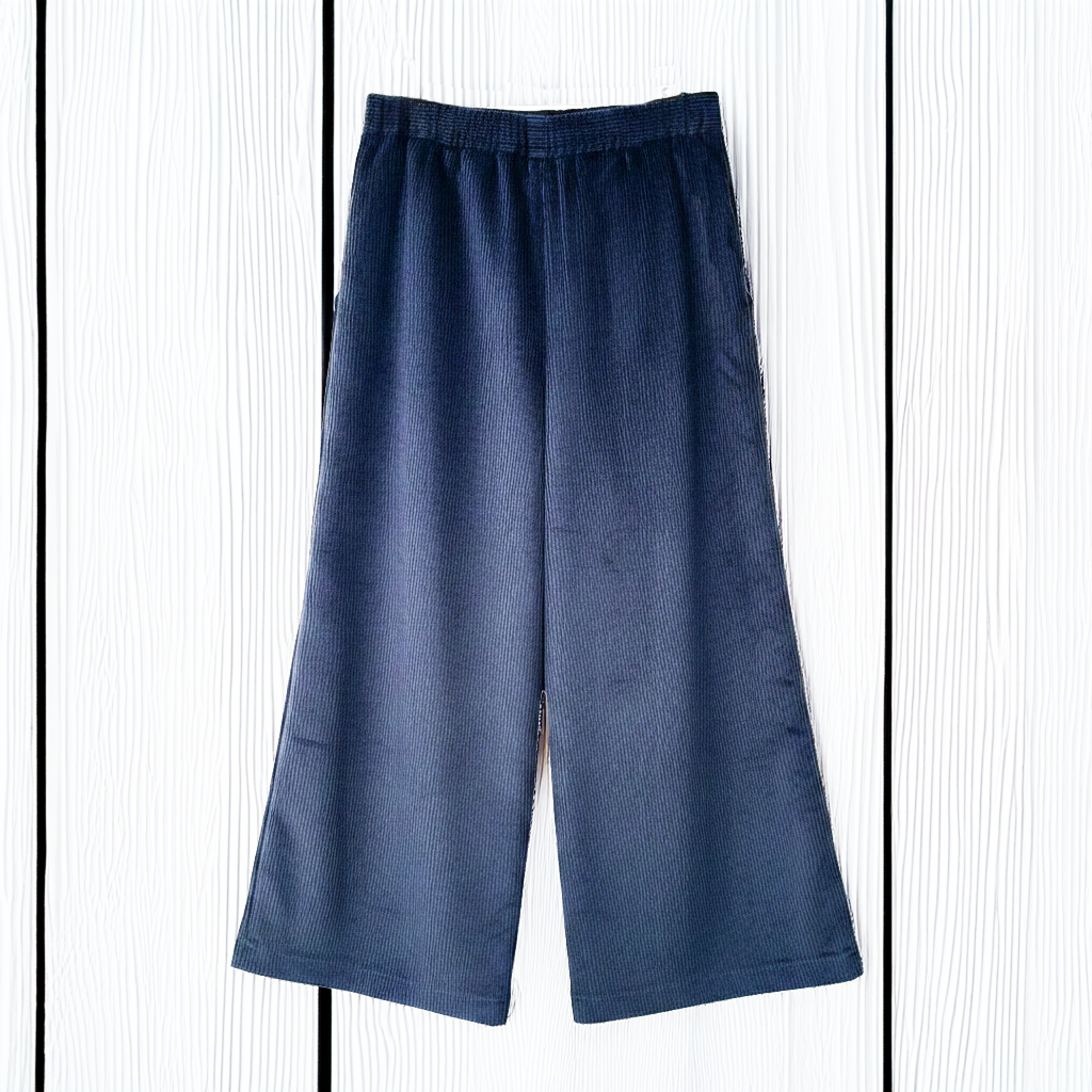 back of navy cord culottes.png