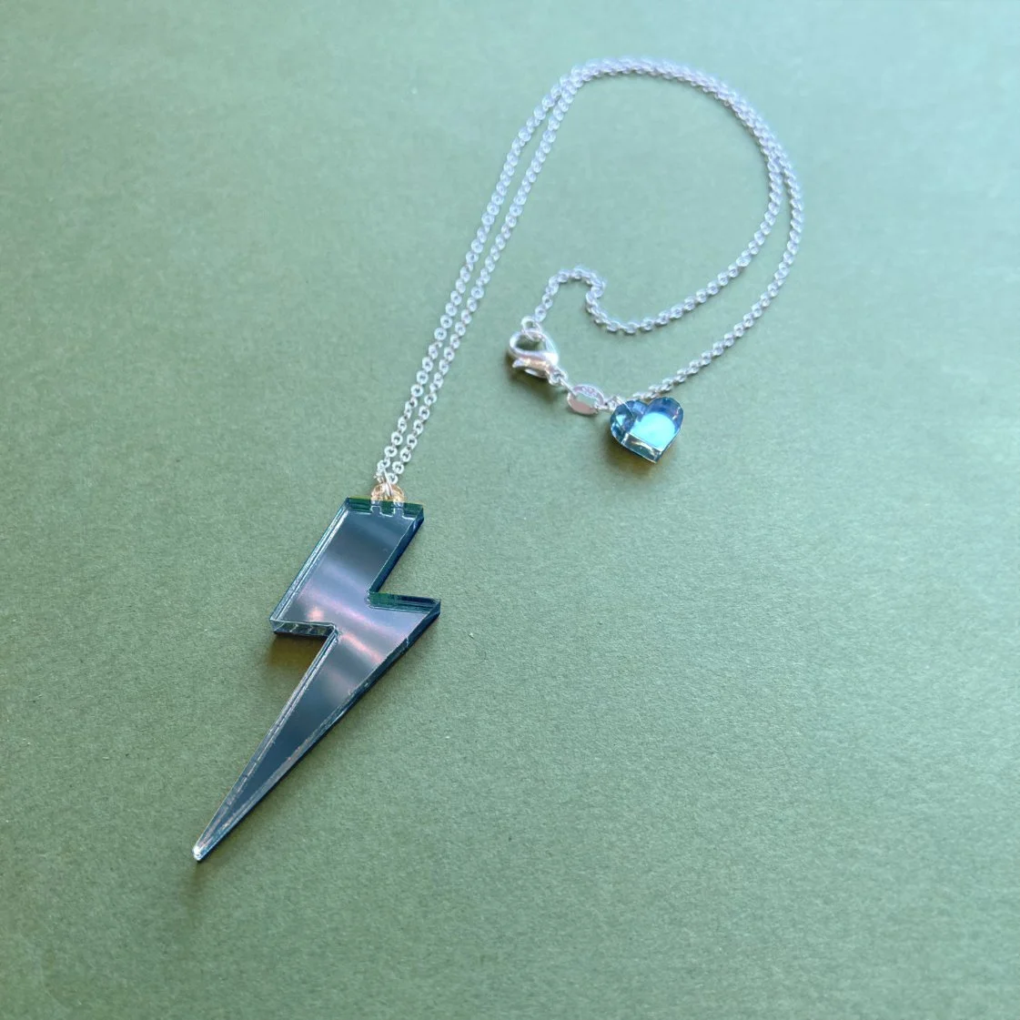 ligyht blue zig necklace.jpg