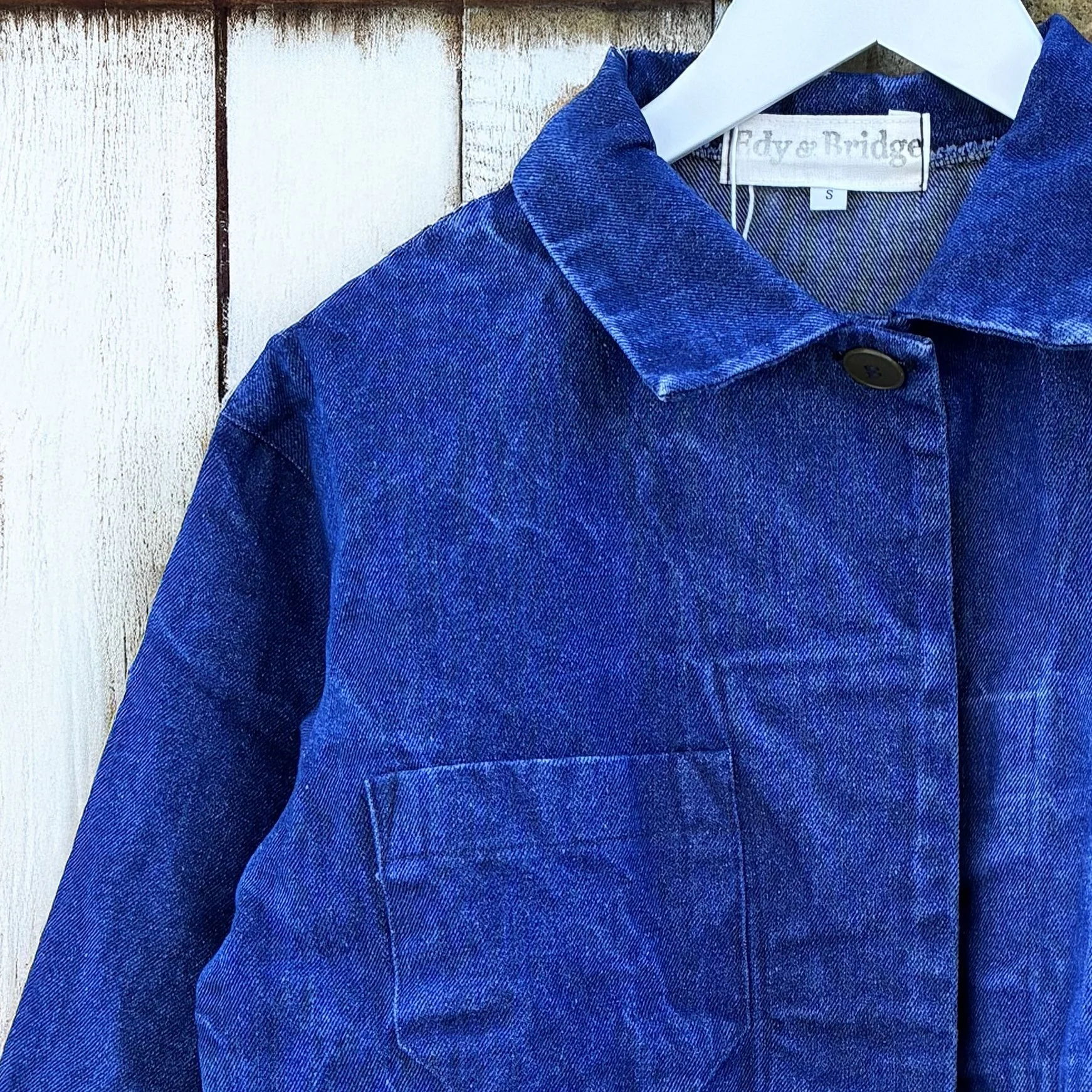 close up blue marais.jpg
