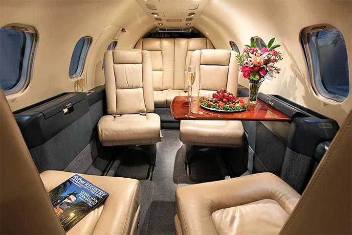 LEARJET 35A - Interior View