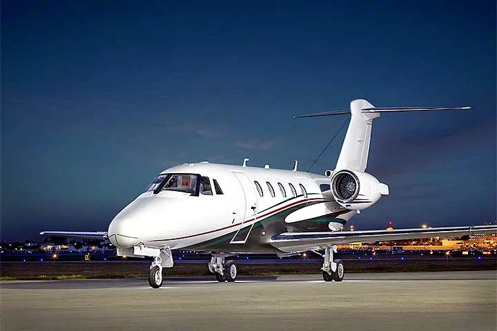 CITATION 3 / III