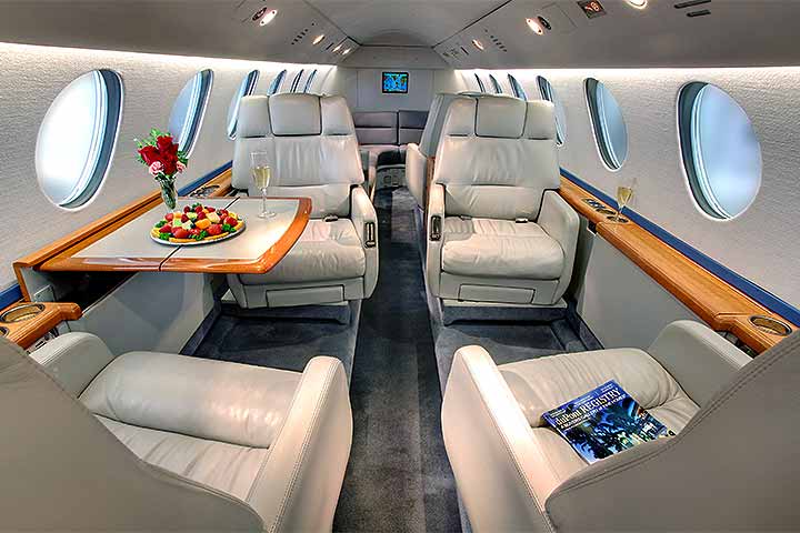 FALCON 50 - Interior View