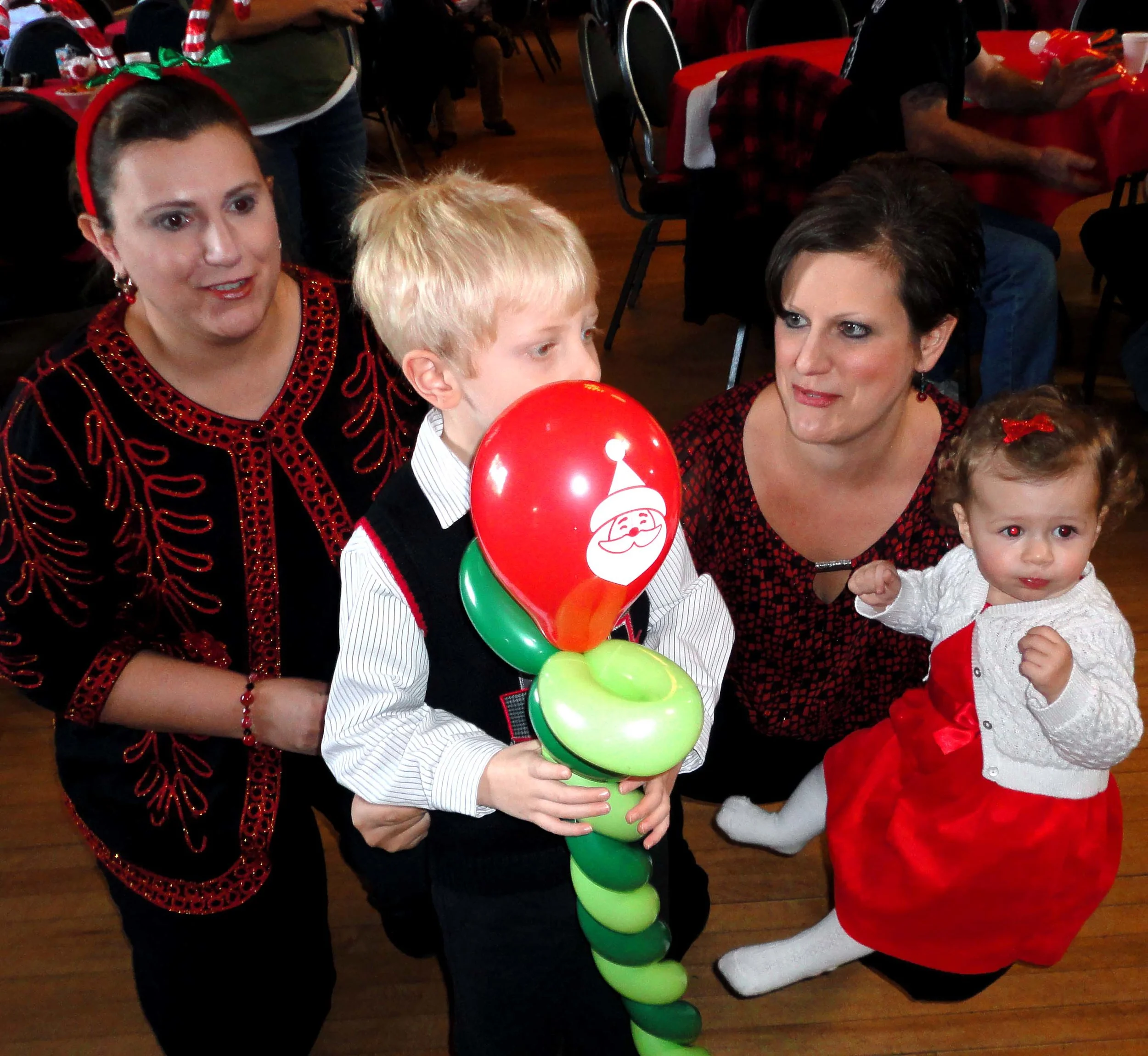 Guests - Julie & Josh Armstrong and Joanna and Colette Perron.