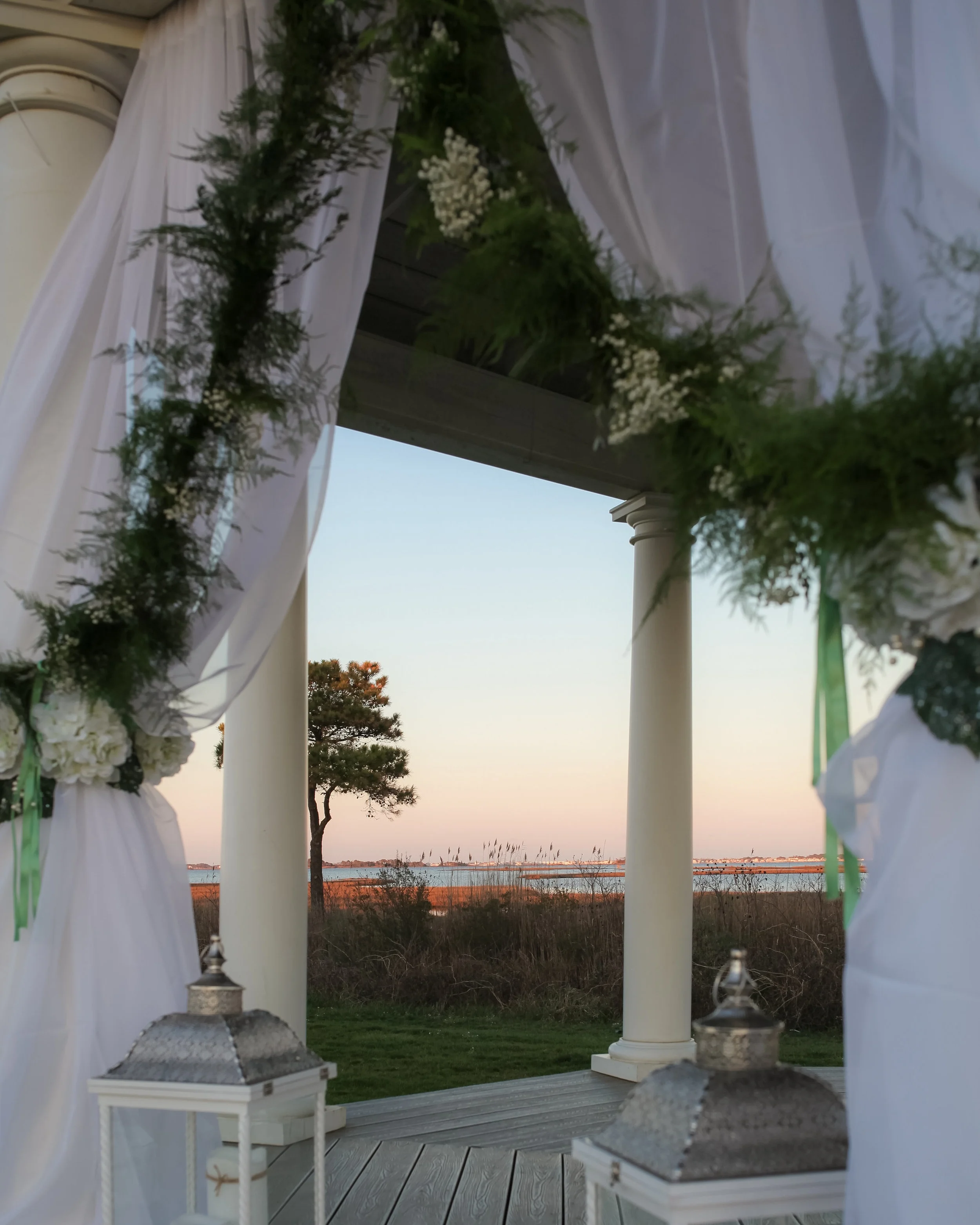 Planner : Alison to the Altar Venu: Lighthouse Sound Florals : Little Miss Lovely