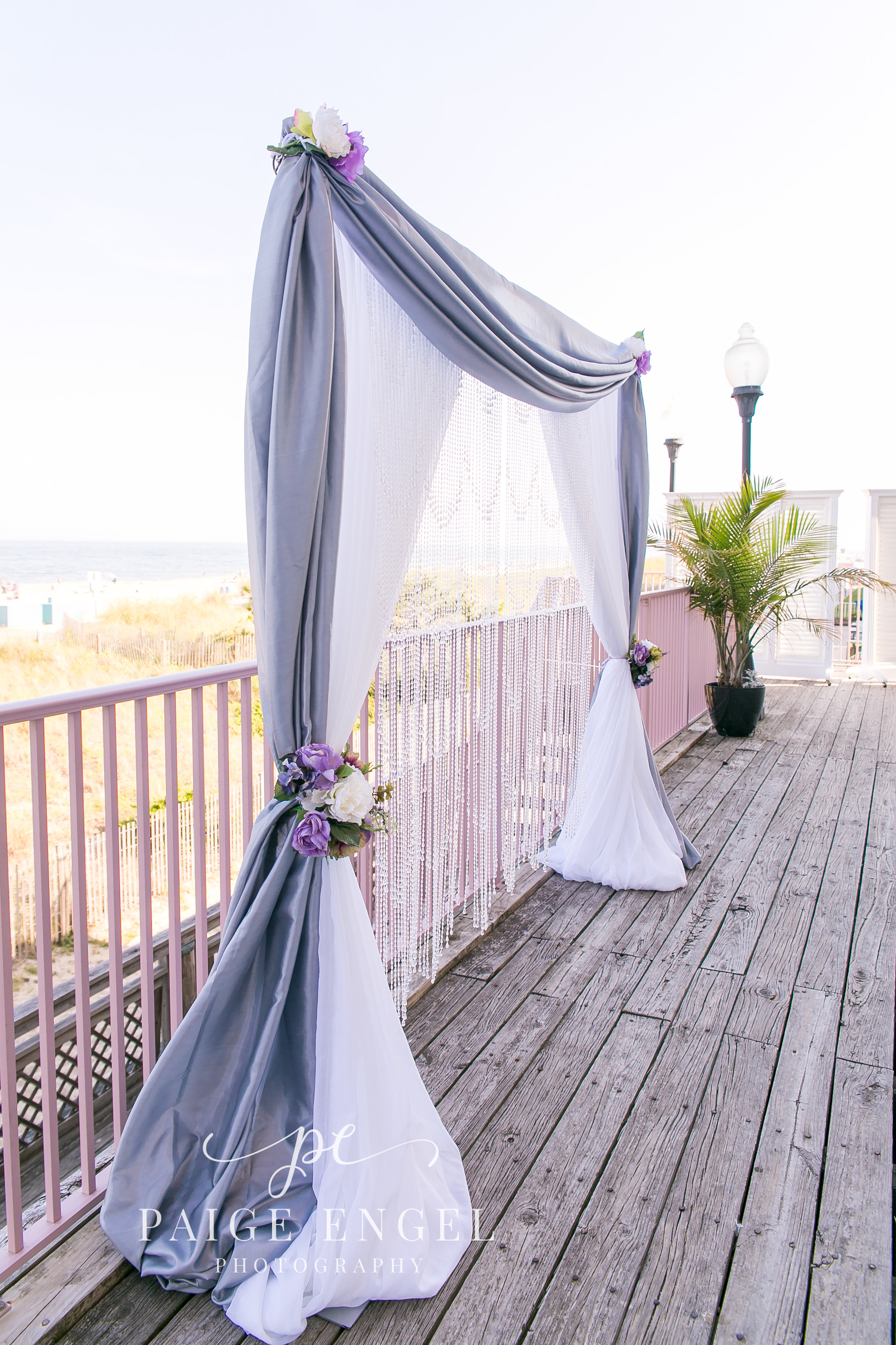  Crystal beads add shimmer to a beautiful view.