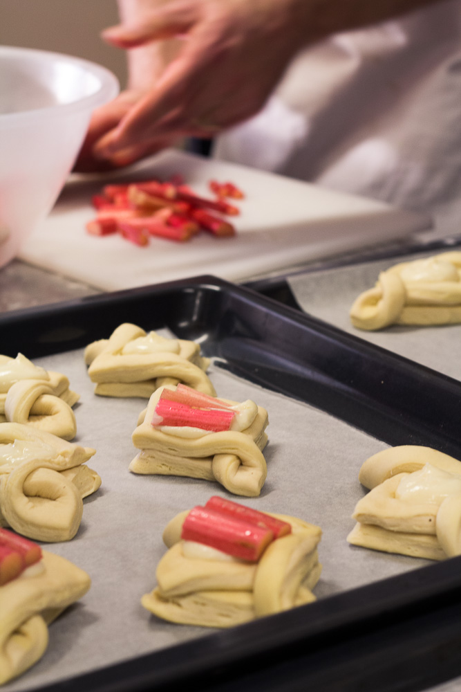 Rhubarb & custard pastries