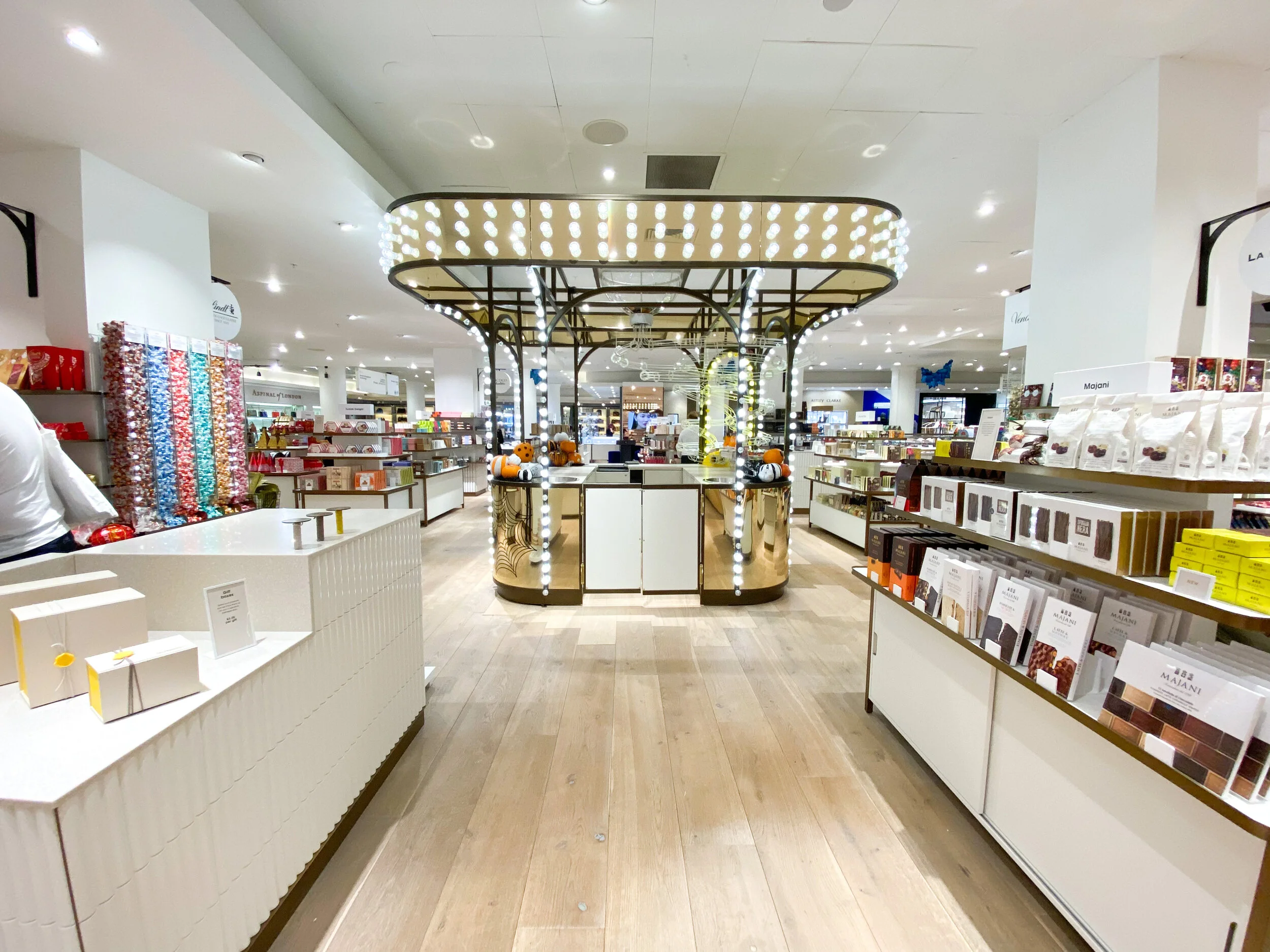 Interactive moment within compartment