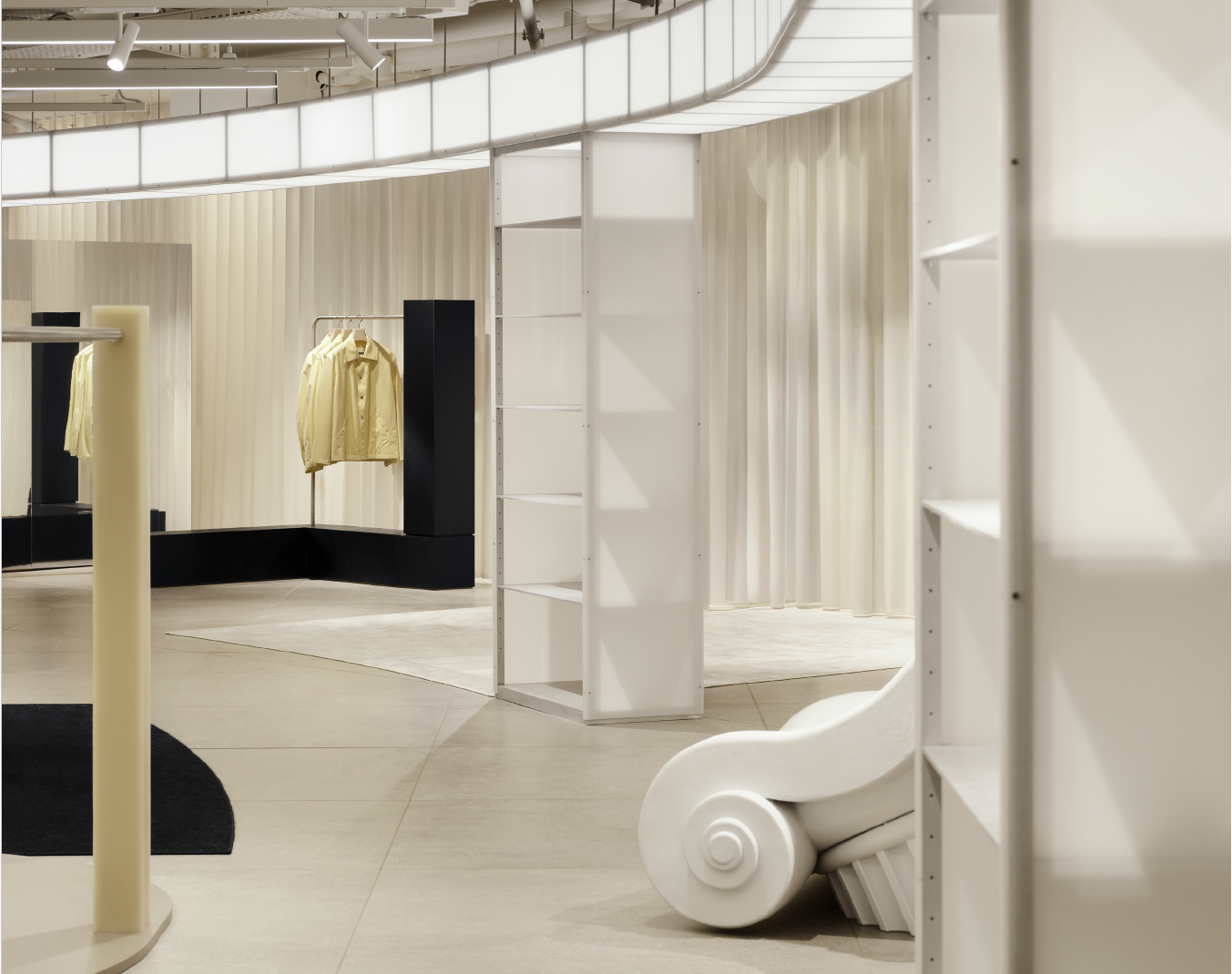 Globus Basel Mensfloor Fashion