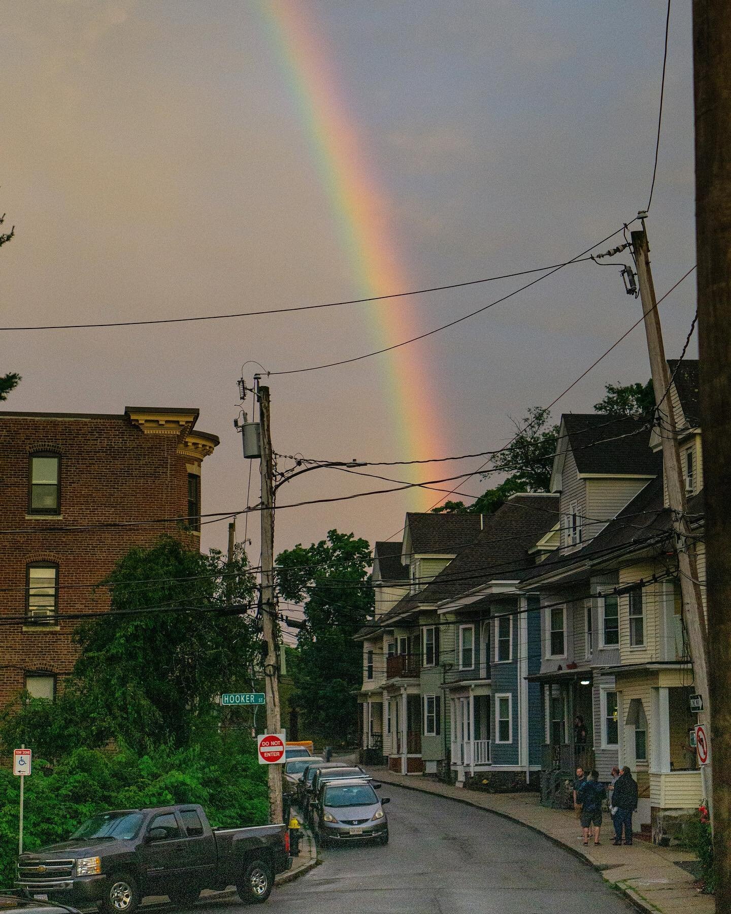 Allston rainbow 🌈 ☔️ 
Sonya6000
.
.
.
.
.
.
 #moodygrams #agameoftones #bostonglobelife  #streetstyle #usaprimeshot #rainbow #iheartboston #bostondotcom #igersboston #igboston #igersnewengland #igersmass #followingboston #sonyalpha #sonya6000 #igers