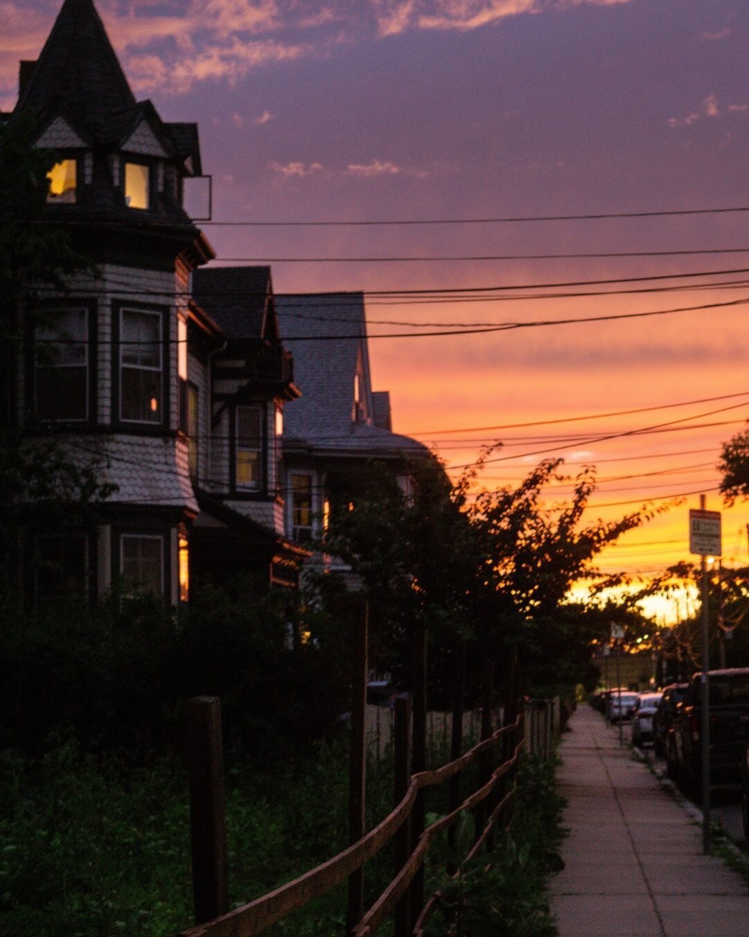 Allston lookin cute

Sonya6000
.
.
.
.
.
.
.
#moodygrams #sunrise_sunsets_aroundworld #skyfire #epicsunset #sunset #streetshared #streetphotography  #skycolors #skyfire #igboston #igersmass #followingboston #skygradient #streetclassics #streetshared 