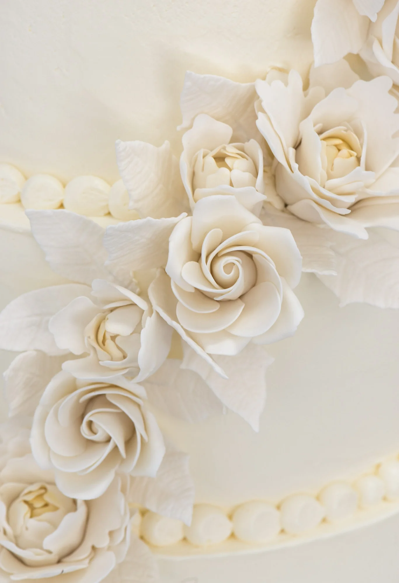 7. cdlc-white-cake-2.jpg