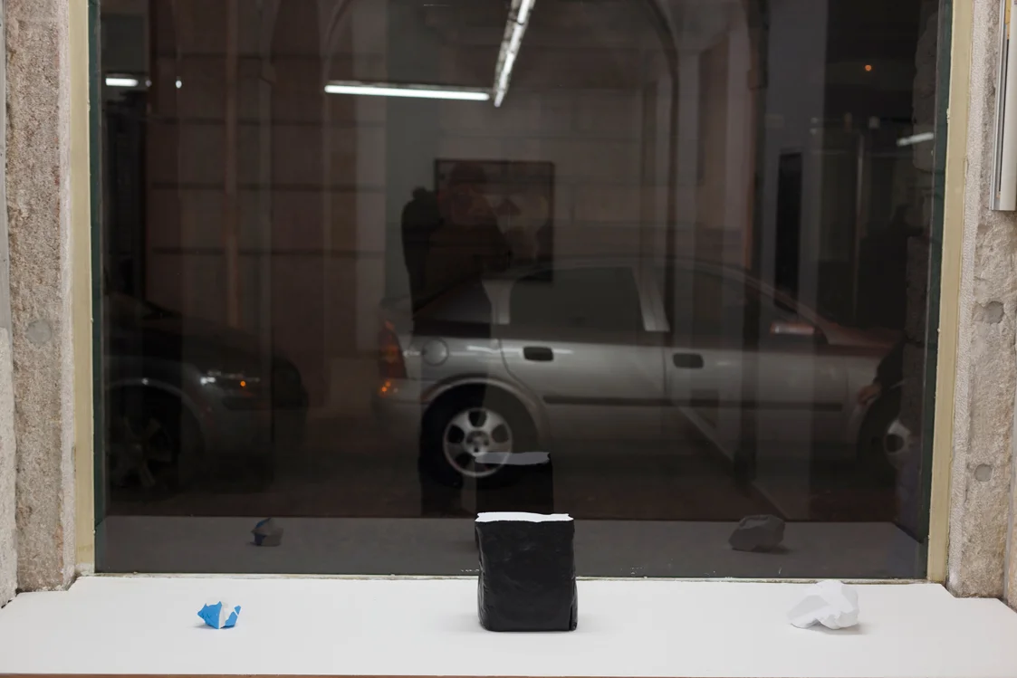 (sss) - Group show, Artists Collective Est Secum, Rua do Crucifixo, Lisbon, Dec.2013/Jan.2014