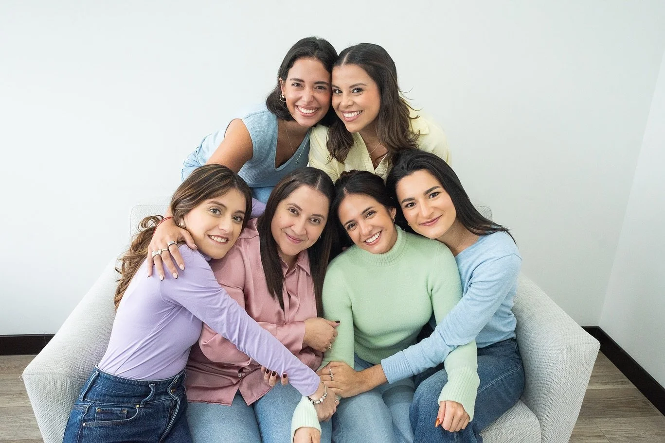 Majo, la directora de @nelumbowellness es amiga de mi esposa. Ambas son psic&oacute;logas, estudiaron juntas y me llen&oacute; de orgullo que Majo me haya contactado para las fotos de su cl&iacute;nica. Felicidades a todas por su trabajo en pro de la